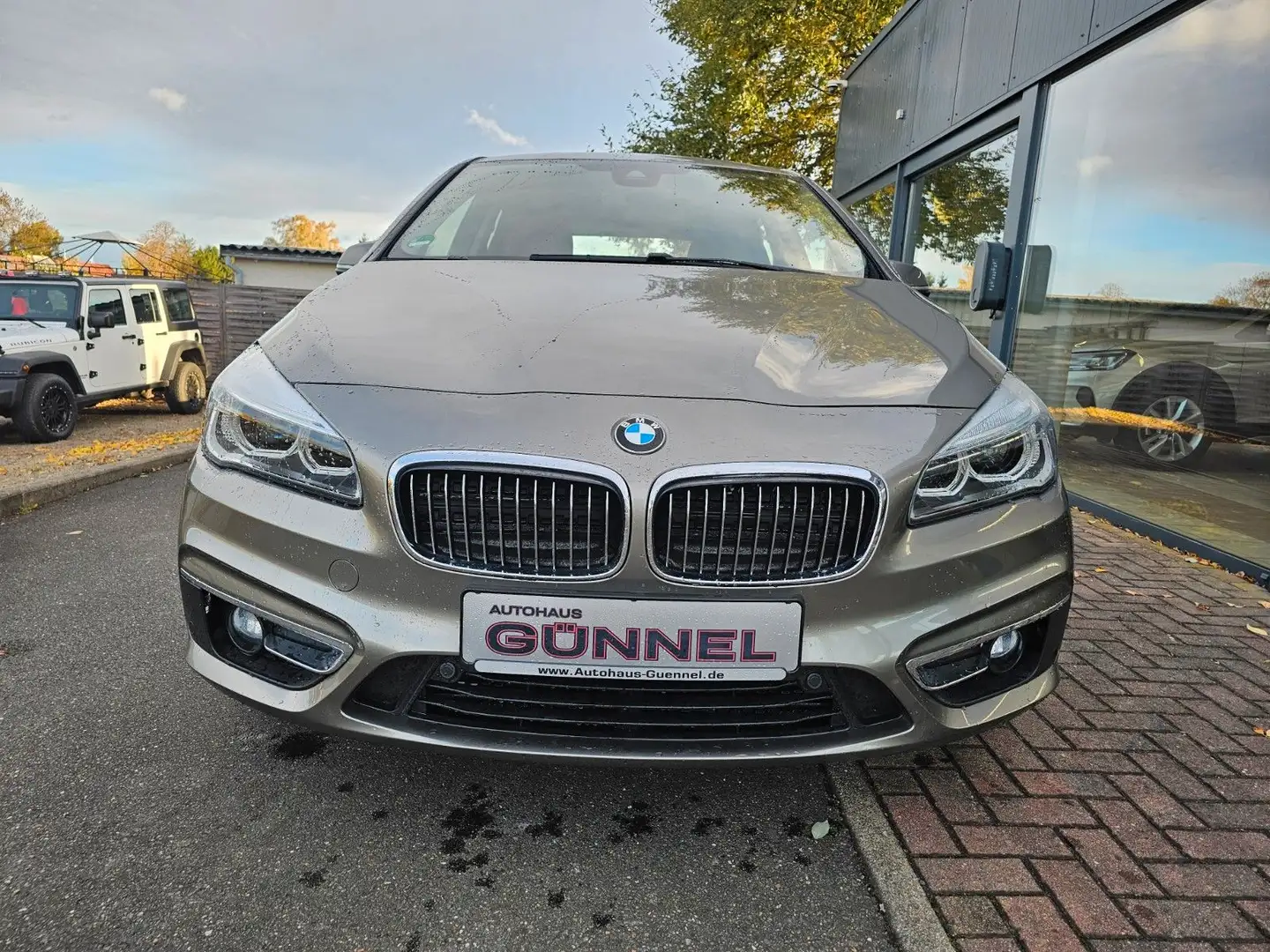 BMW 218 i Active Tourer Luxury Line LED 1.Hand 15.TKM Argent - 2