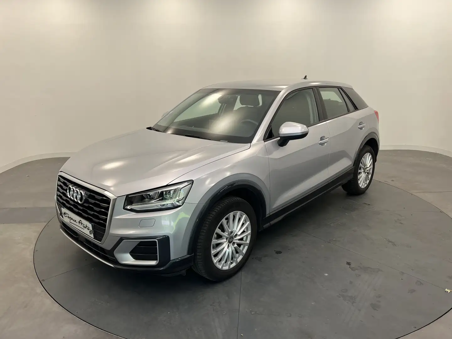 Audi Q2 35 TFSI COD 150 S tronic 7 Business line Gris - 1
