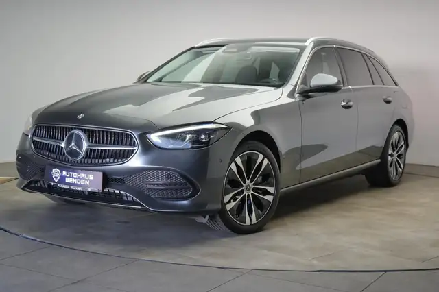 Mercedes-Benz C-Class view 3
