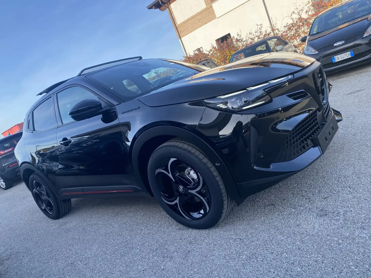 Alfa Romeo Junior Junior 1.2 ibrida Speciale 145cv edct6 Schwarz - 1