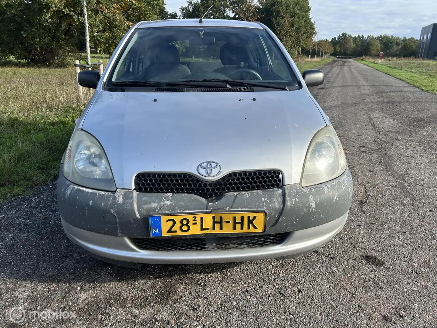 Toyota Yaris 1.0-16V VVT-i [ HANDEL / EXPORT / HOBBY ] Grijs - 2