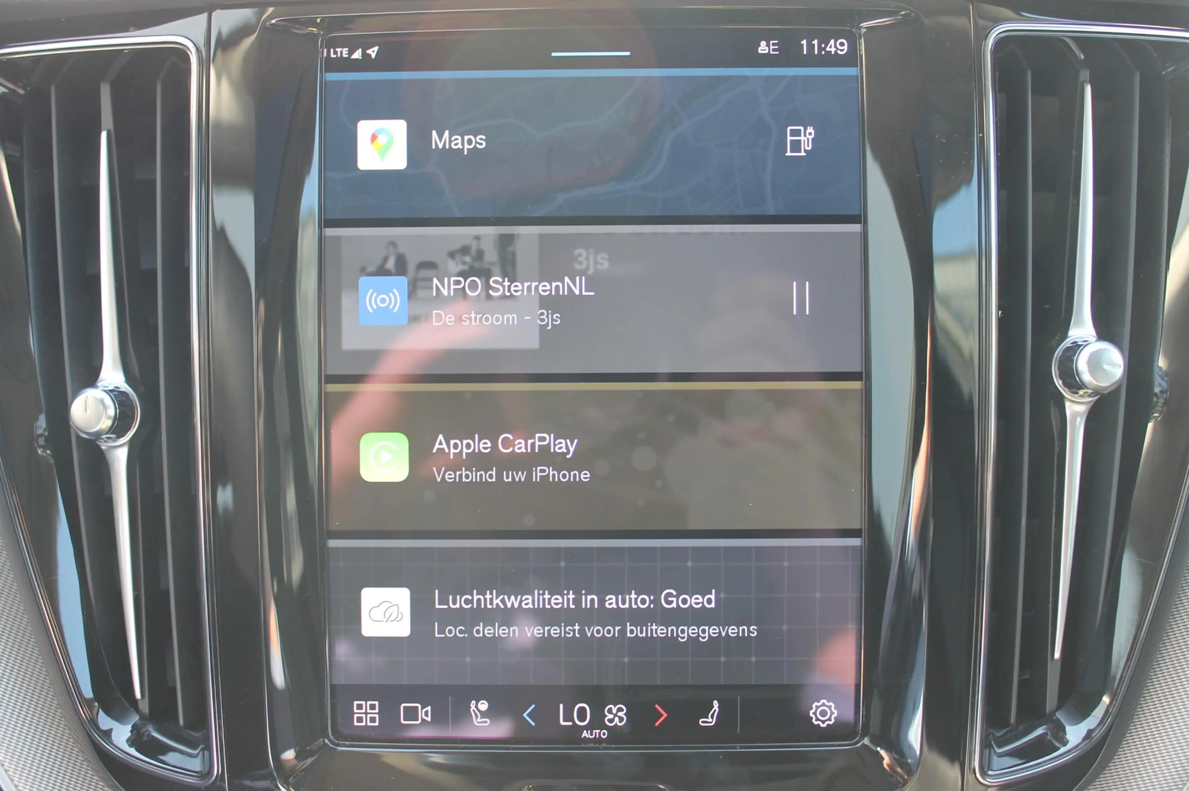 Volvo XC60 T6 Plug-in hybrid AWD Plus Dark Long range / Adapt — photo 12
