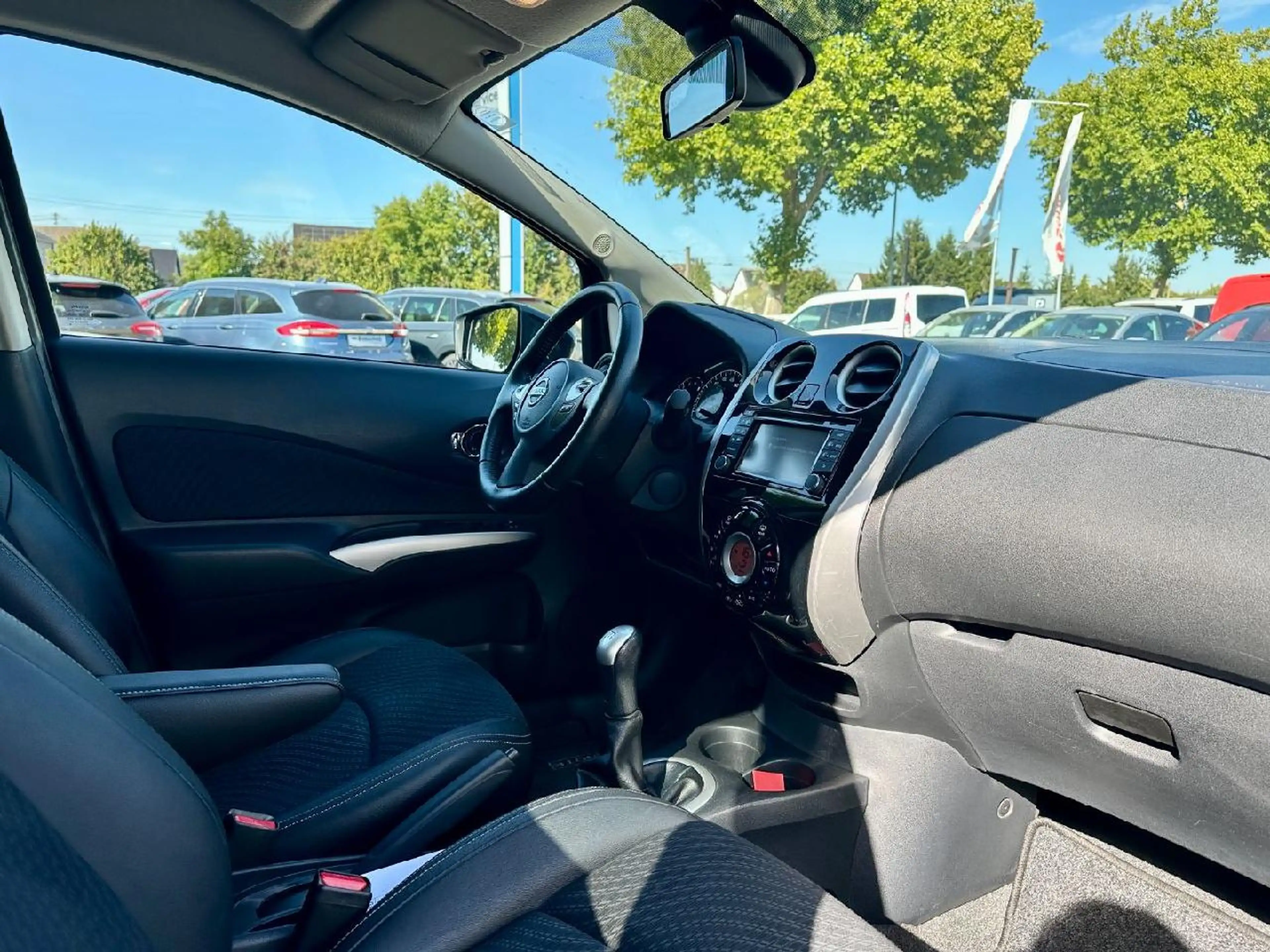 Nissan Note Tekna — photo 9