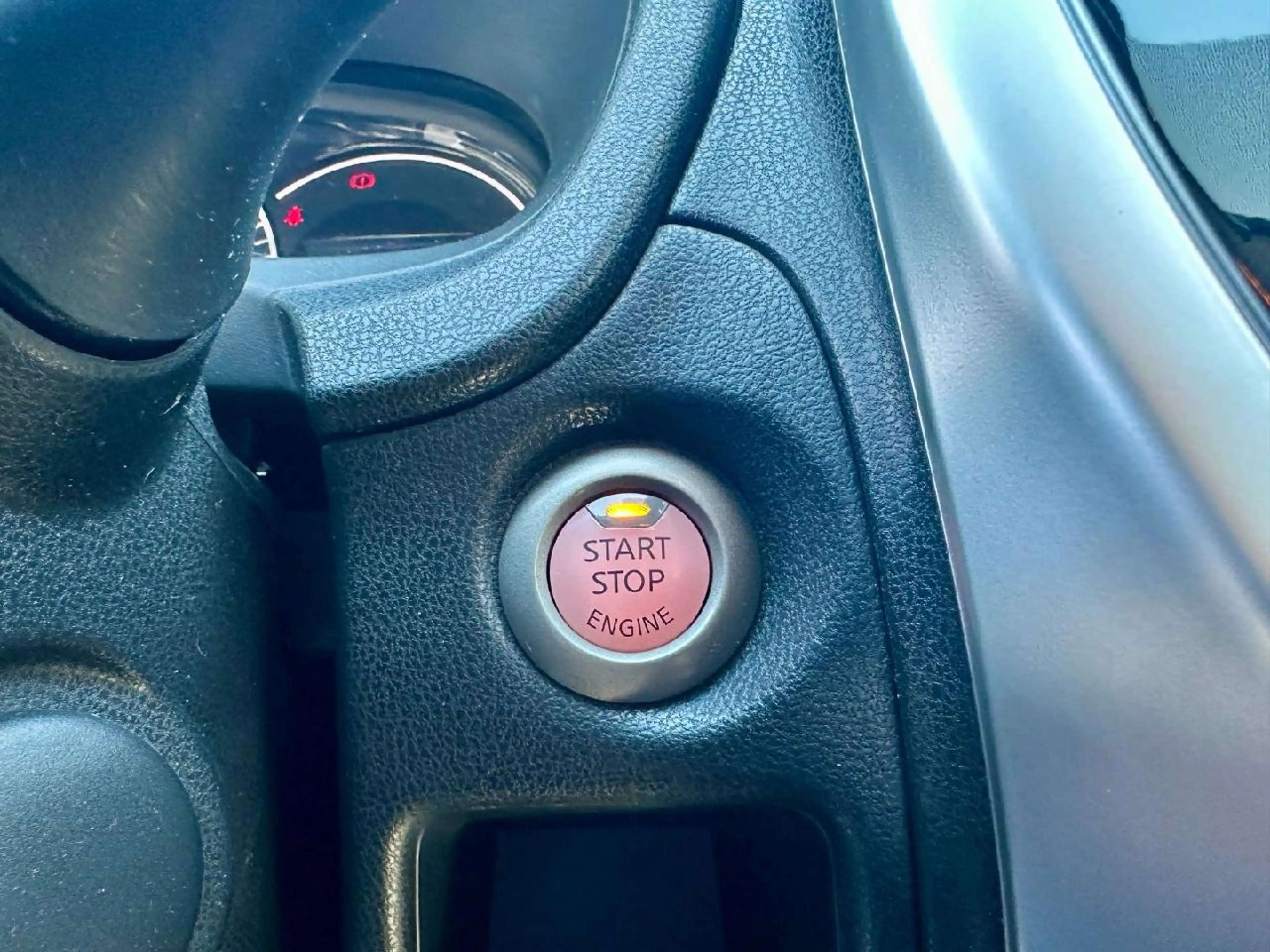 Nissan Note Tekna — photo 15