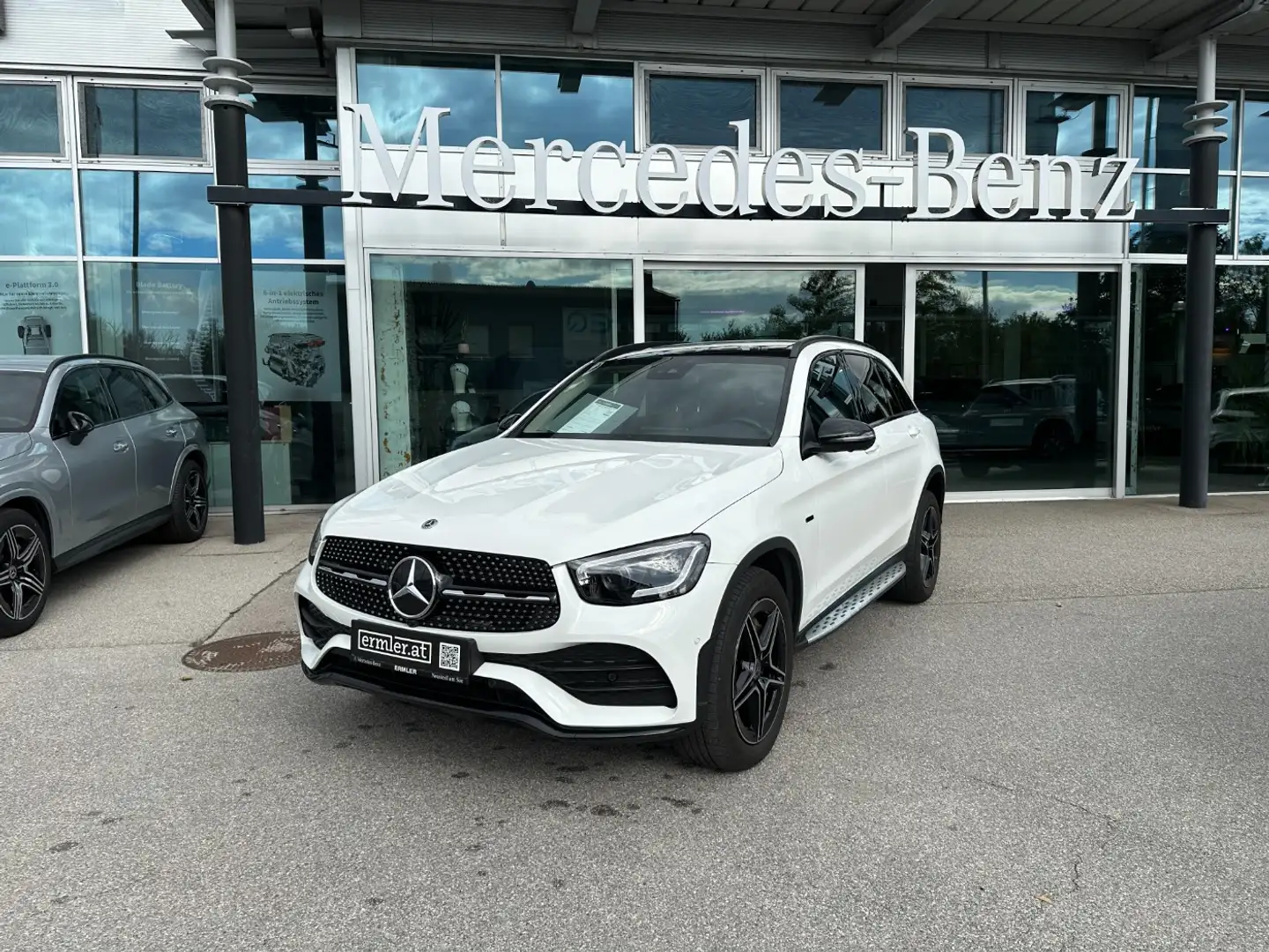 Mercedes-Benz GLC 300 de 4MATIC AMG Panorama Multibeam Allrad Weiß - 2