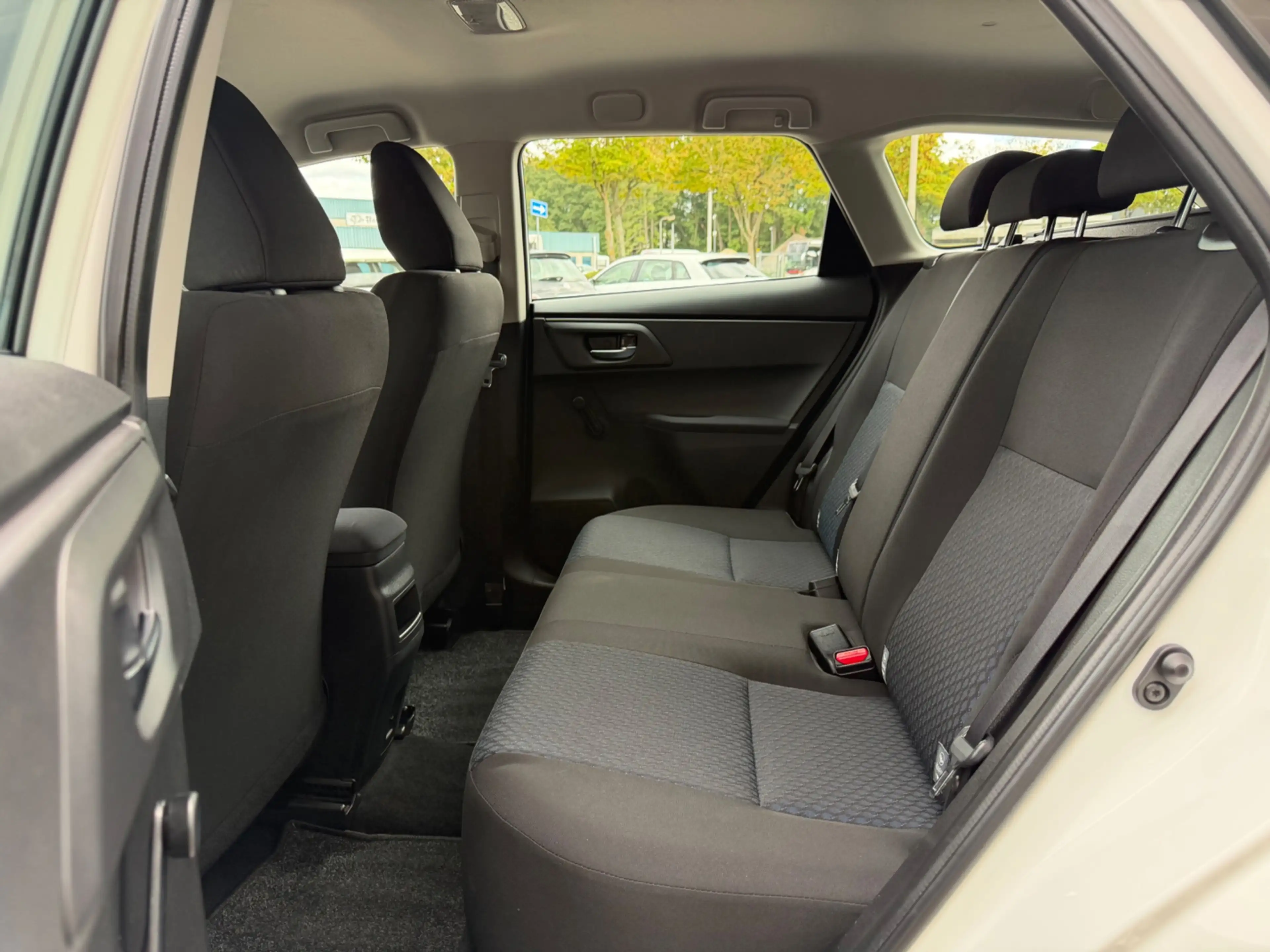 Toyota Auris Touring Sports 1.3 Now, NAP, Trekhaak 1000kg trekk — photo 5