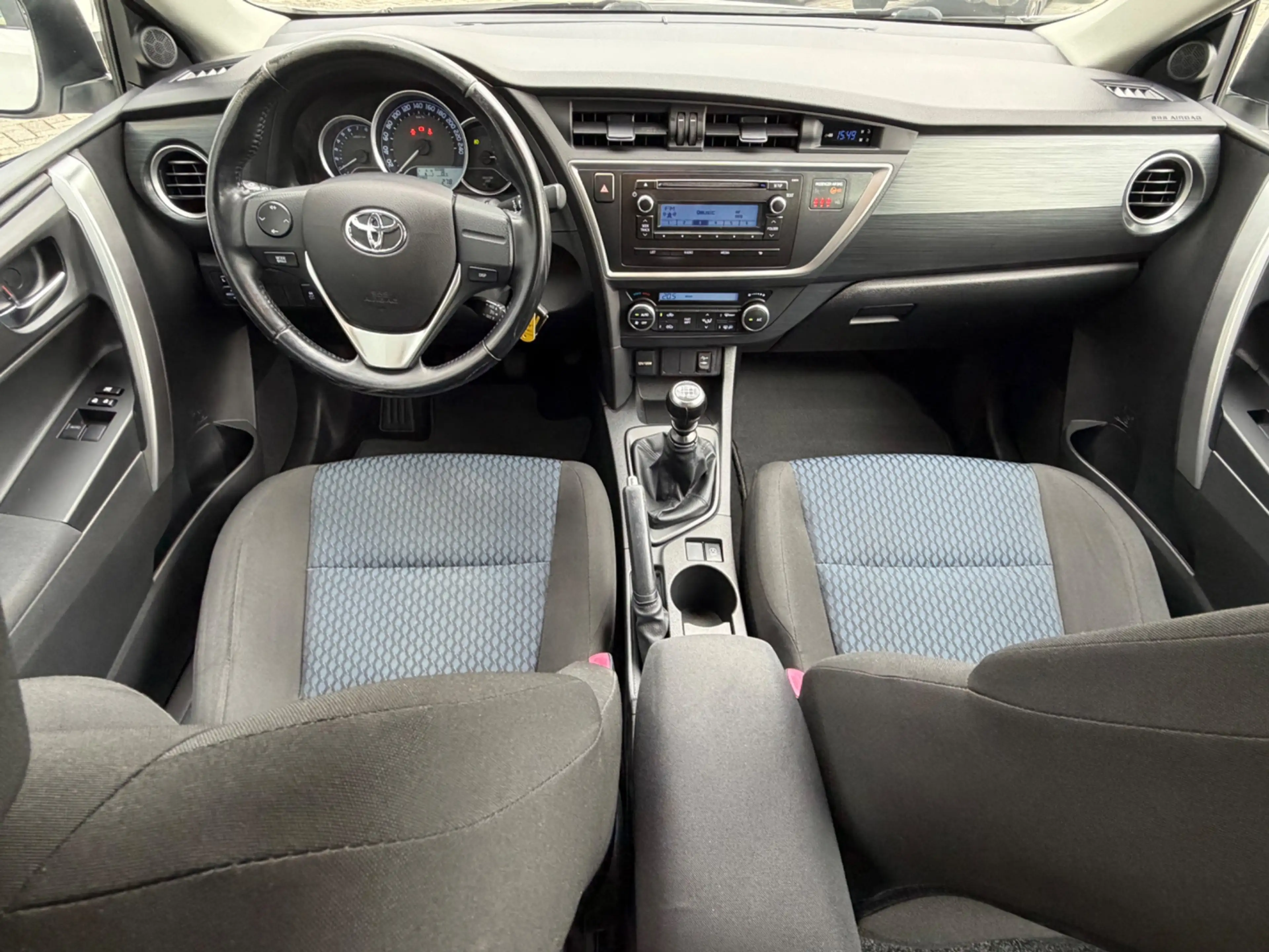 Toyota Auris Touring Sports 1.3 Now, NAP, Trekhaak 1000kg trekk — photo 3
