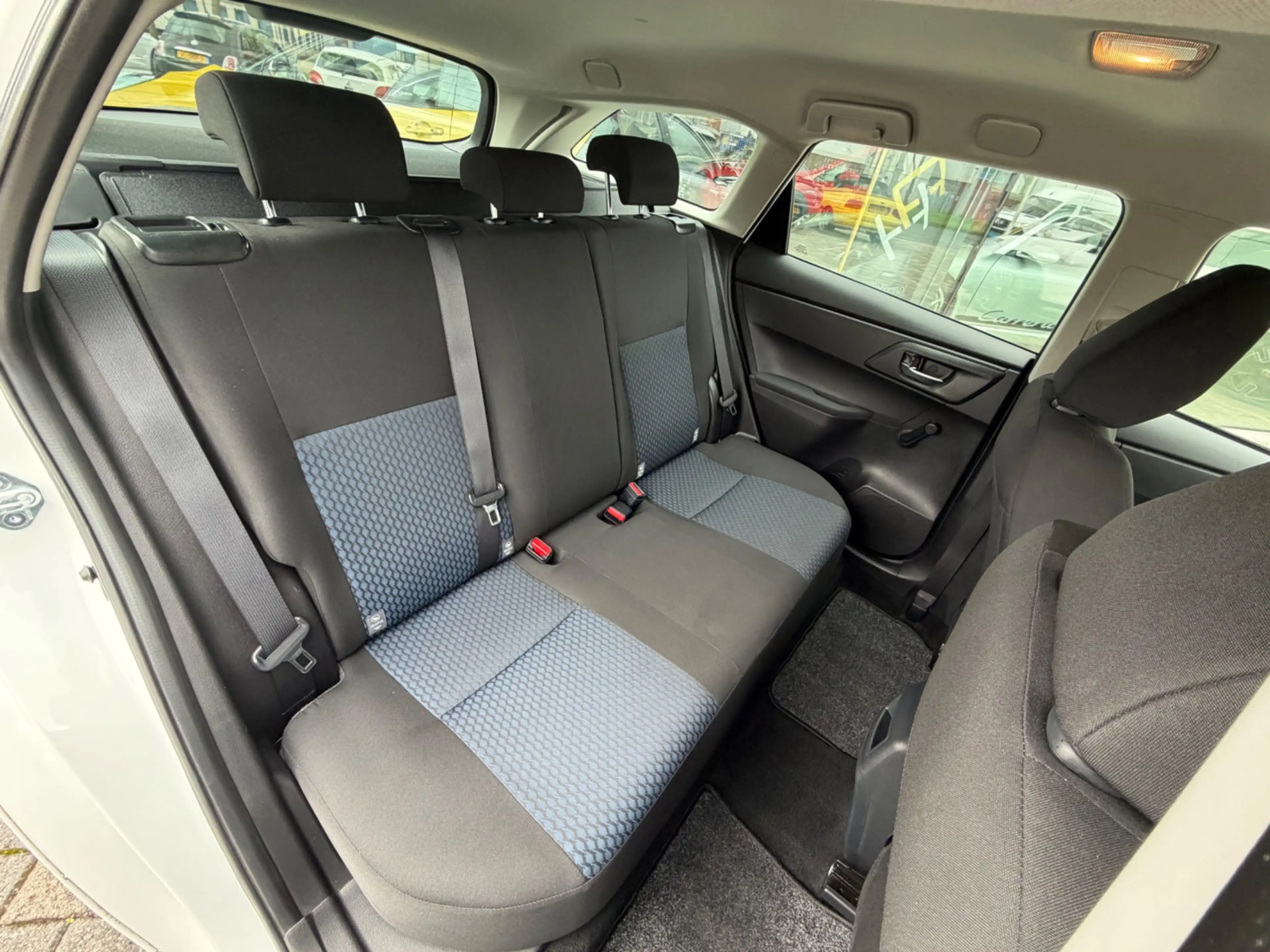 Toyota Auris Touring Sports 1.3 Now, NAP, Trekhaak 1000kg trekk — photo 10