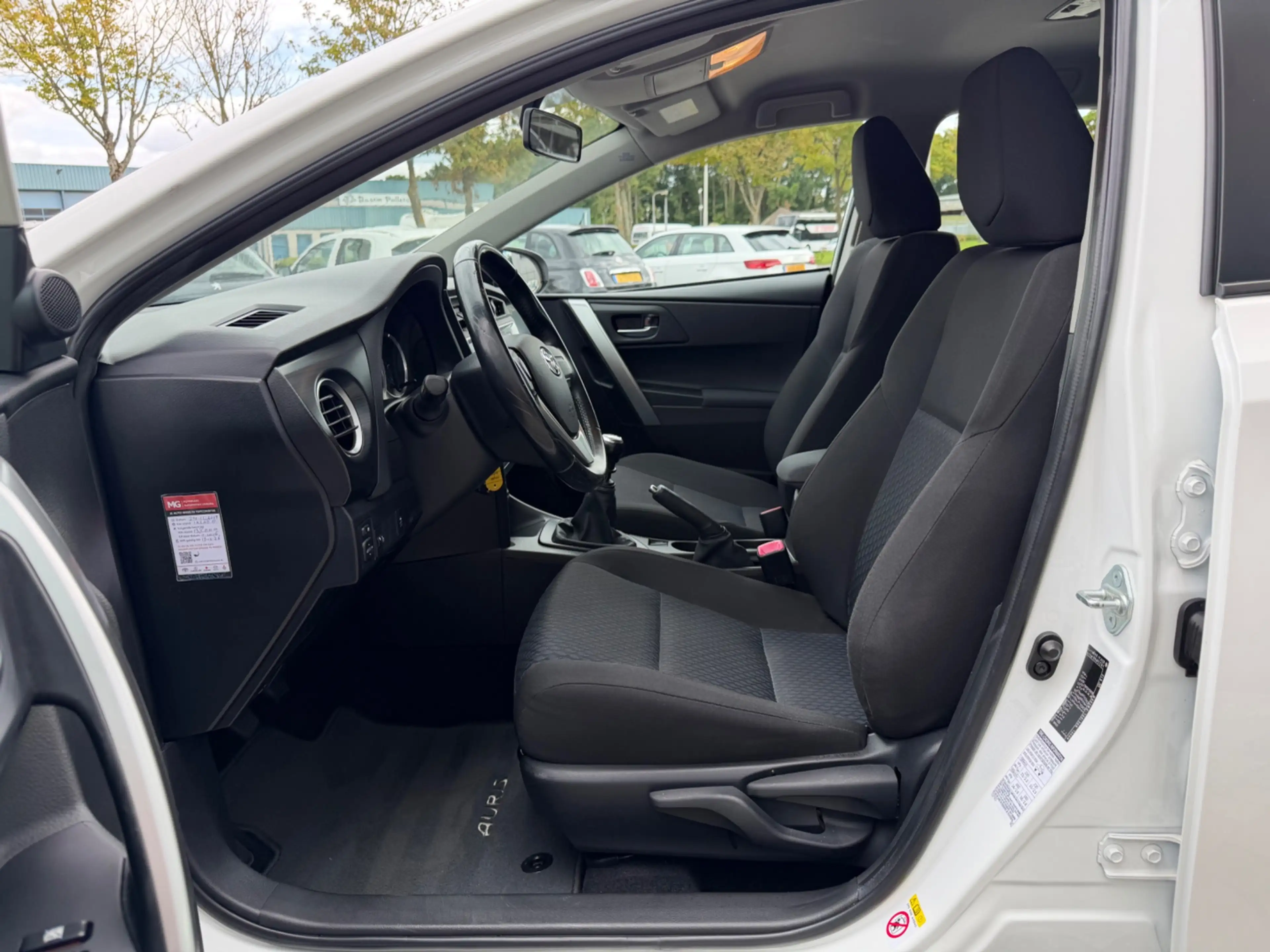 Toyota Auris Touring Sports 1.3 Now, NAP, Trekhaak 1000kg trekk — photo 4