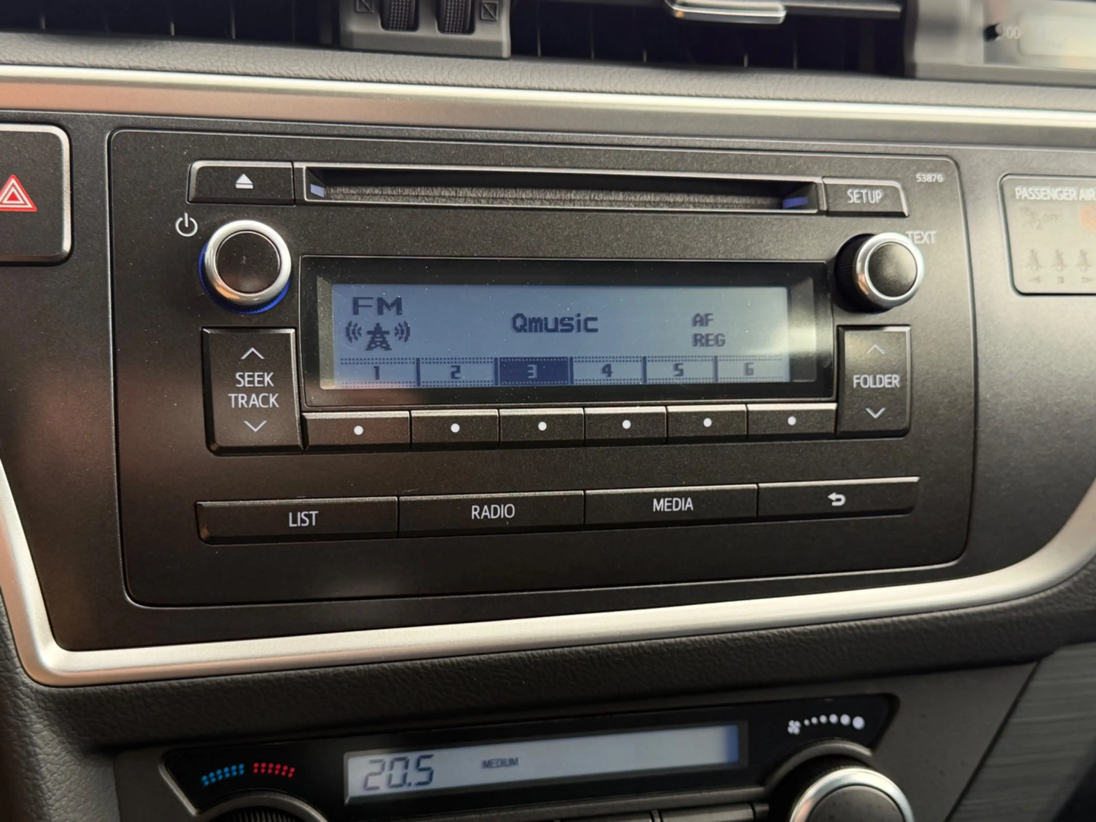 Toyota Auris Touring Sports 1.3 Now, NAP, Trekhaak 1000kg trekk — photo 32