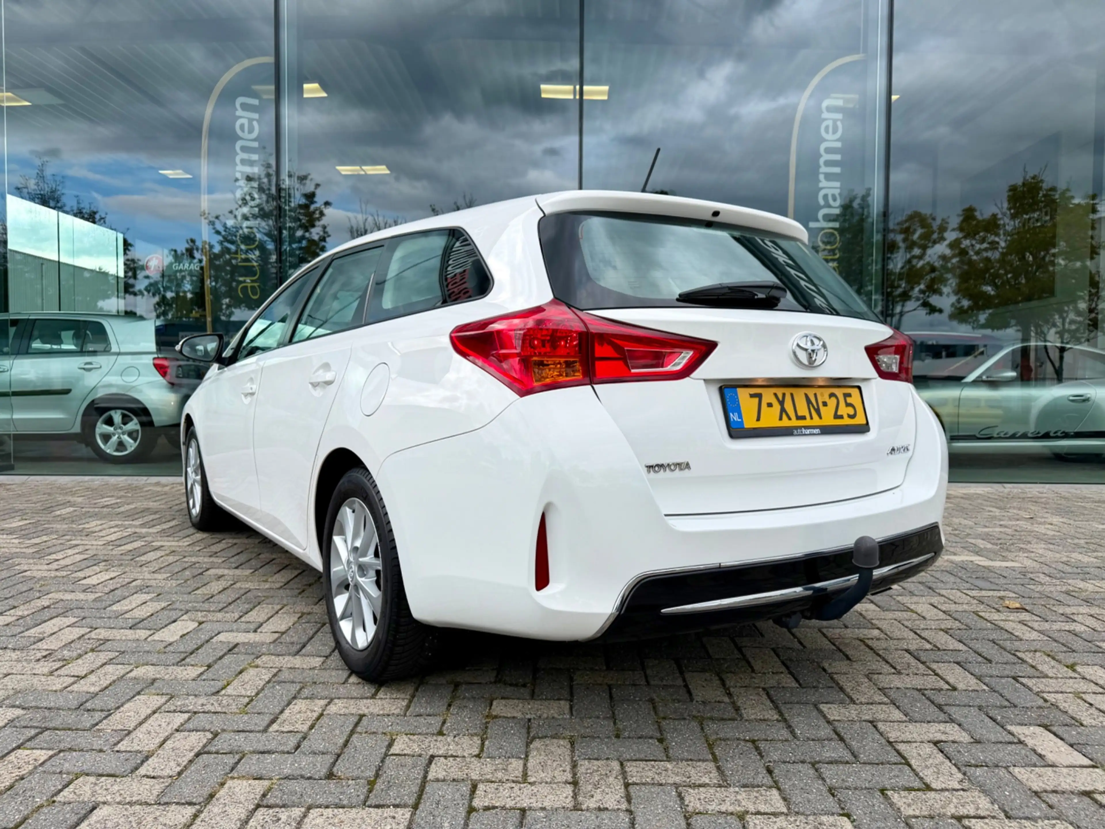 Toyota Auris Touring Sports 1.3 Now, NAP, Trekhaak 1000kg trekk — photo 16