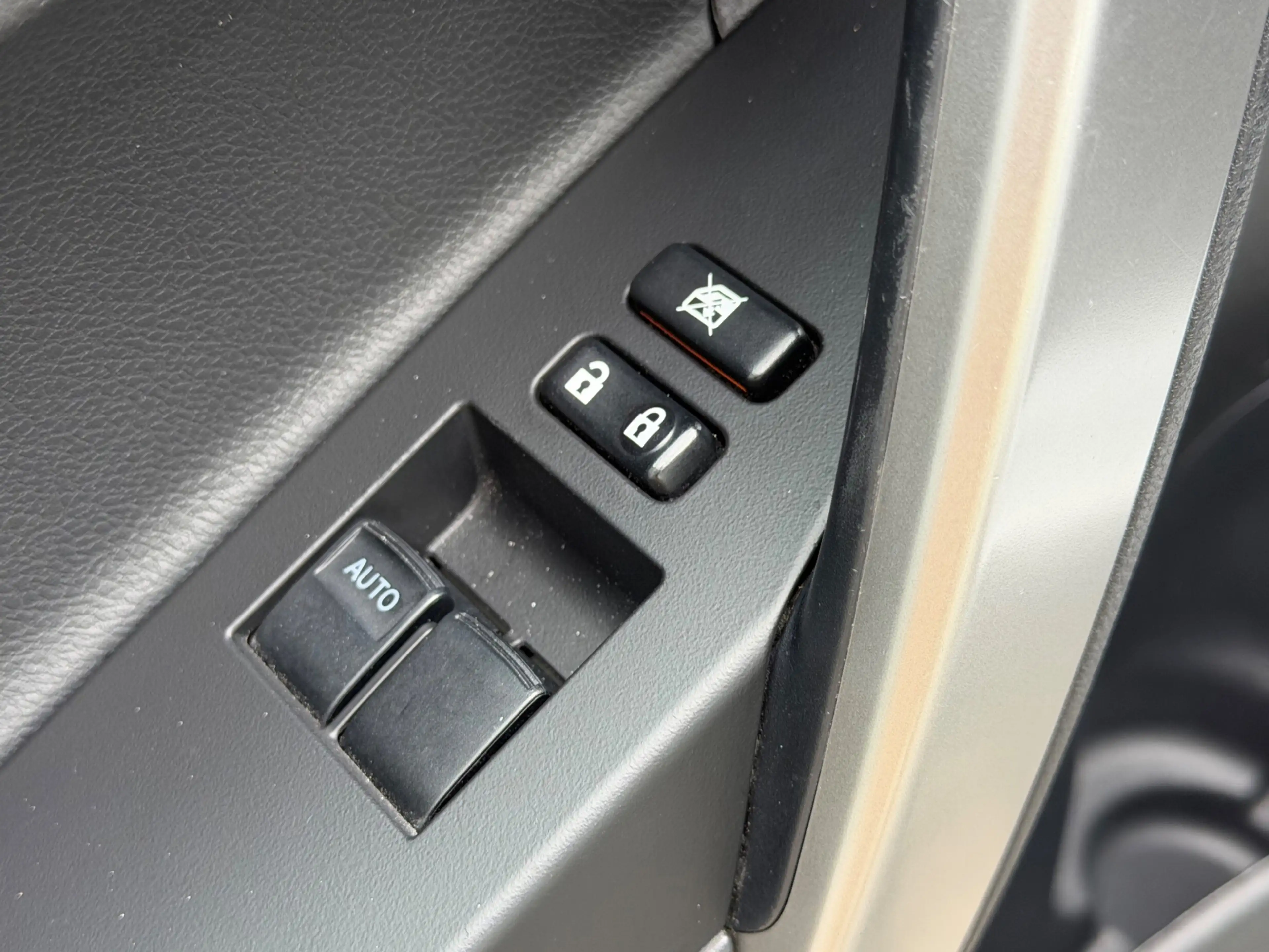 Toyota Auris Touring Sports 1.3 Now, NAP, Trekhaak 1000kg trekk — photo 27