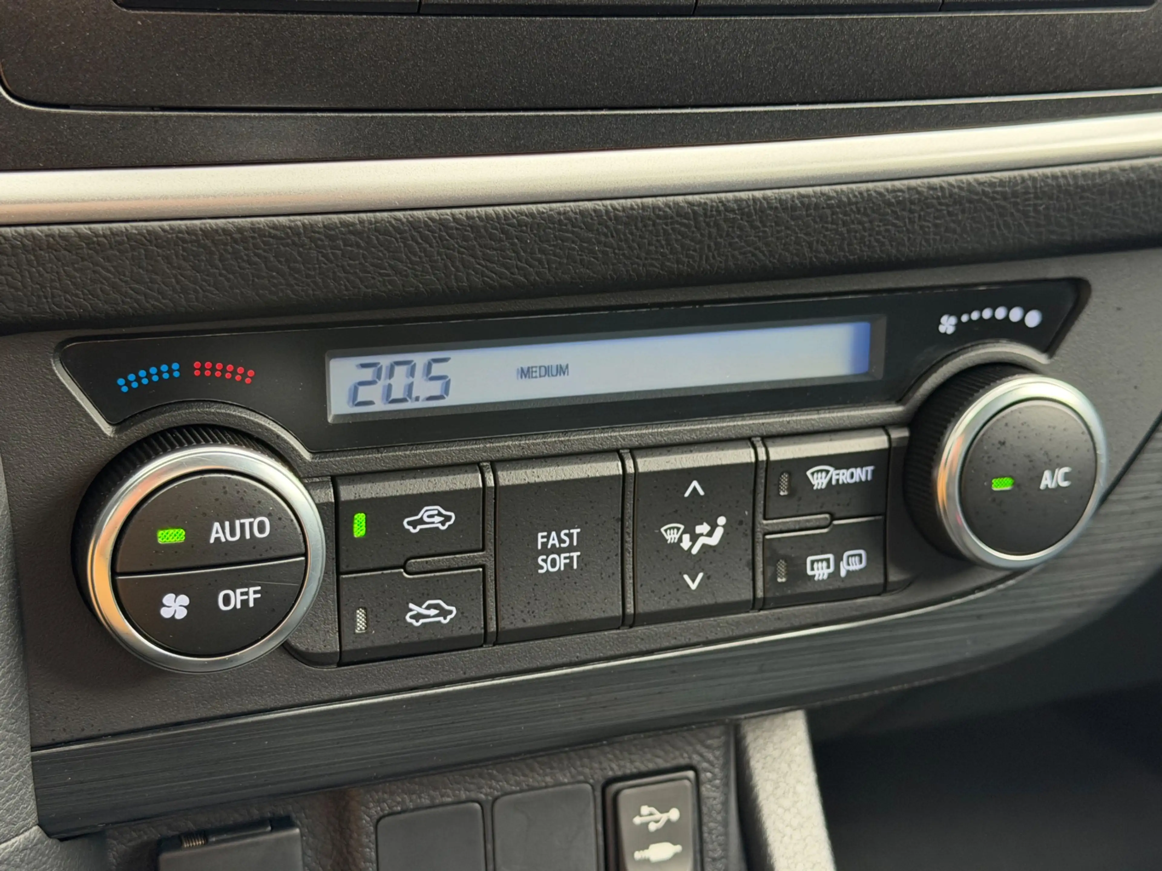 Toyota Auris Touring Sports 1.3 Now, NAP, Trekhaak 1000kg trekk — photo 21