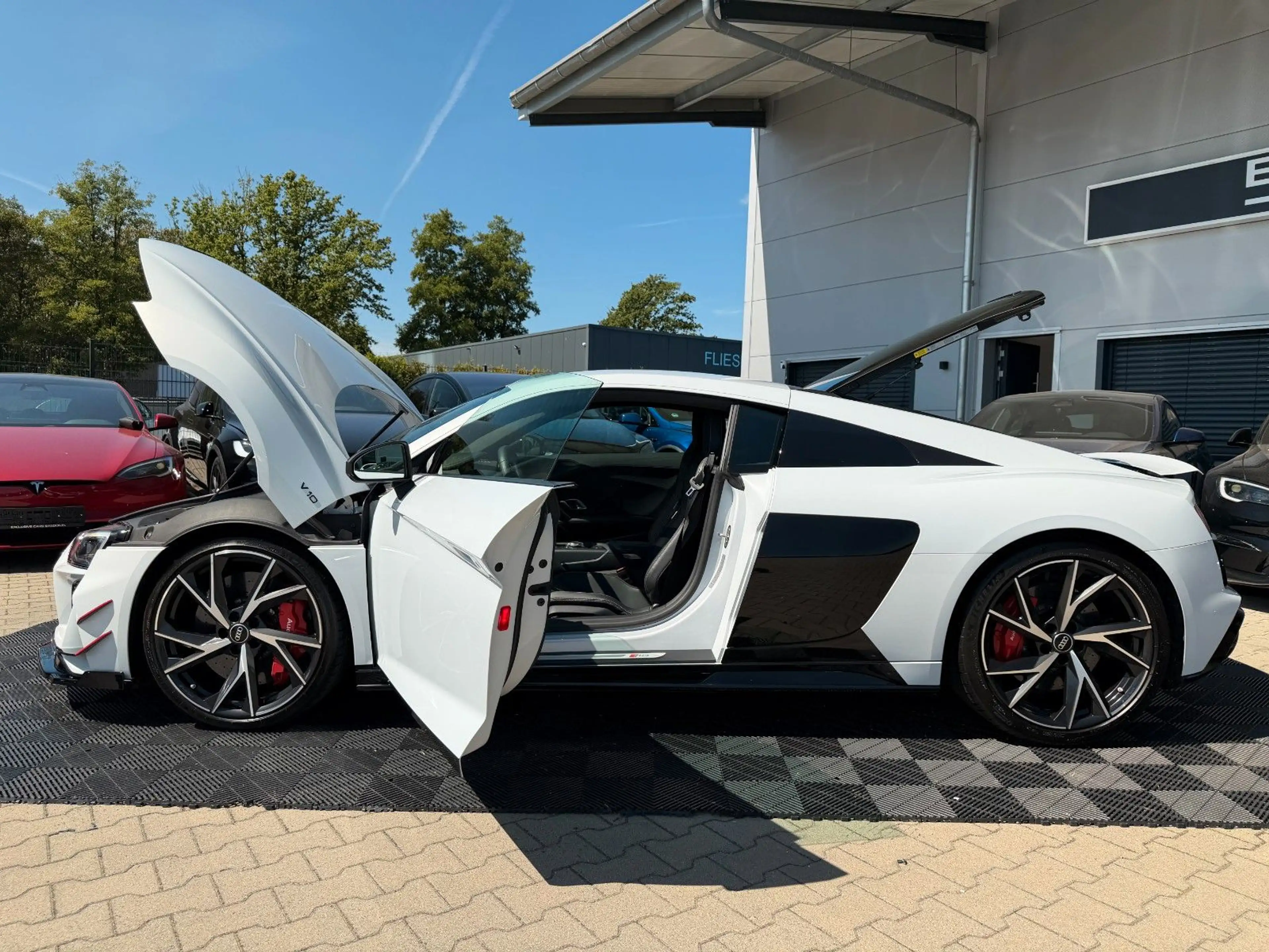 Audi R8 5.2 V10 PERFORMANCE | PPF | KERAMIK | B&O | — photo 2