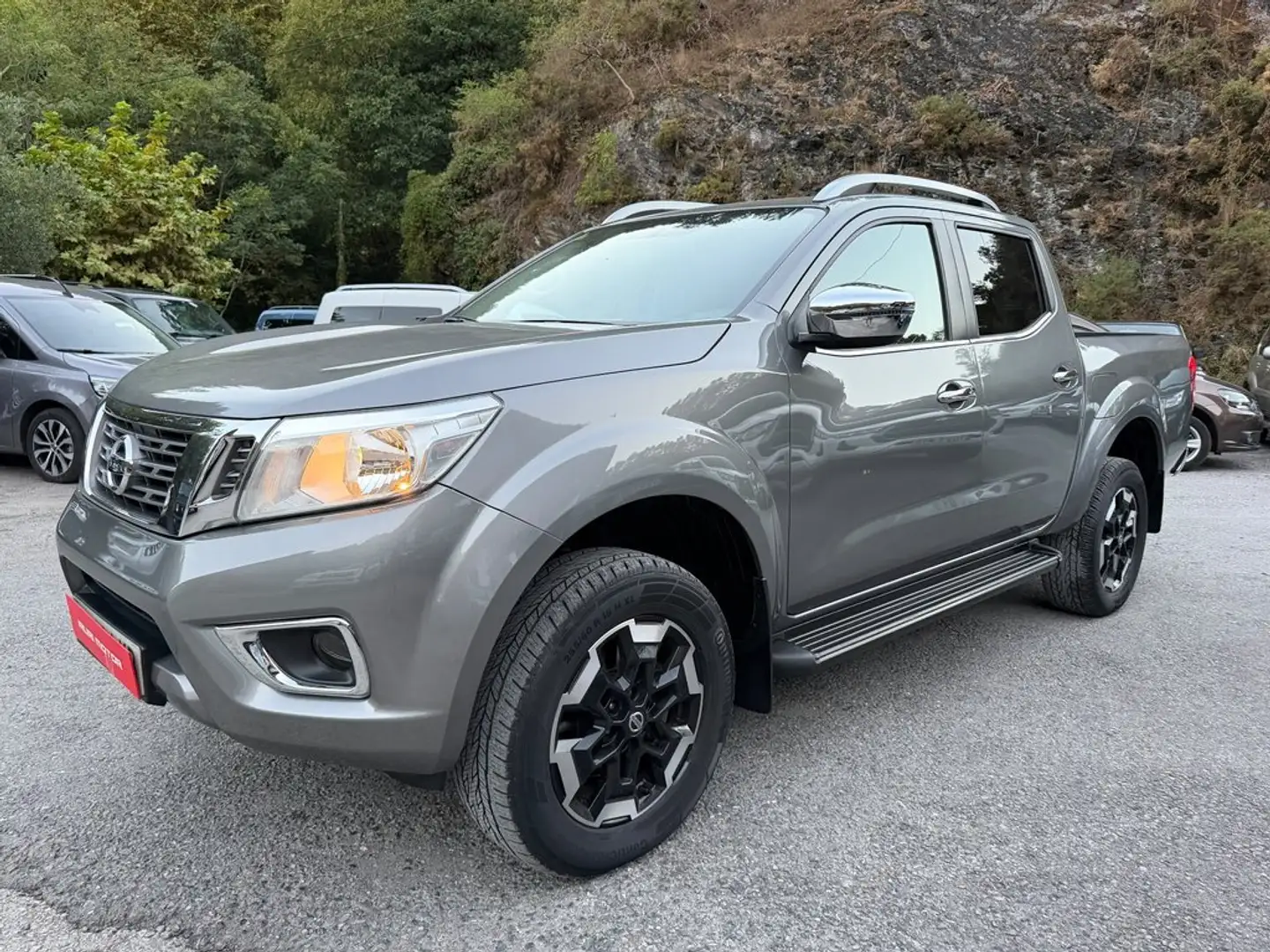 Nissan Navara DC 2.3dCi 120kW(160CV) N-Conn. BDif NAV Gris - 2