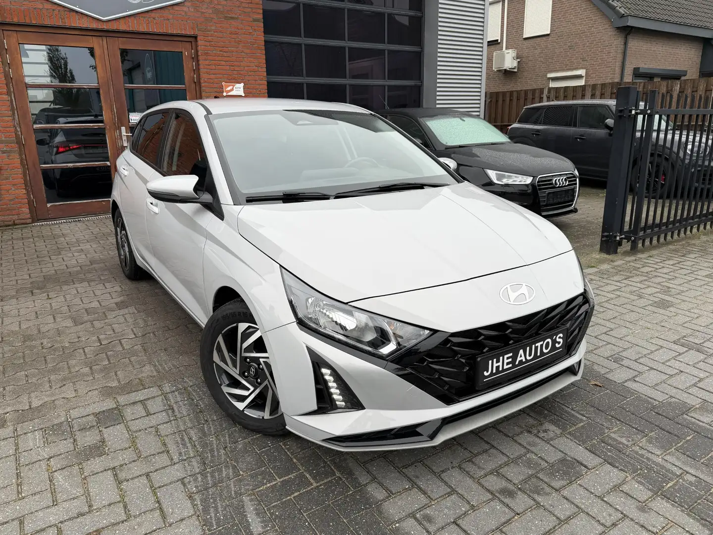 Hyundai i20 1.0 T-GDI | automaat | Stuur + Stoelverwarming | Gris - 2