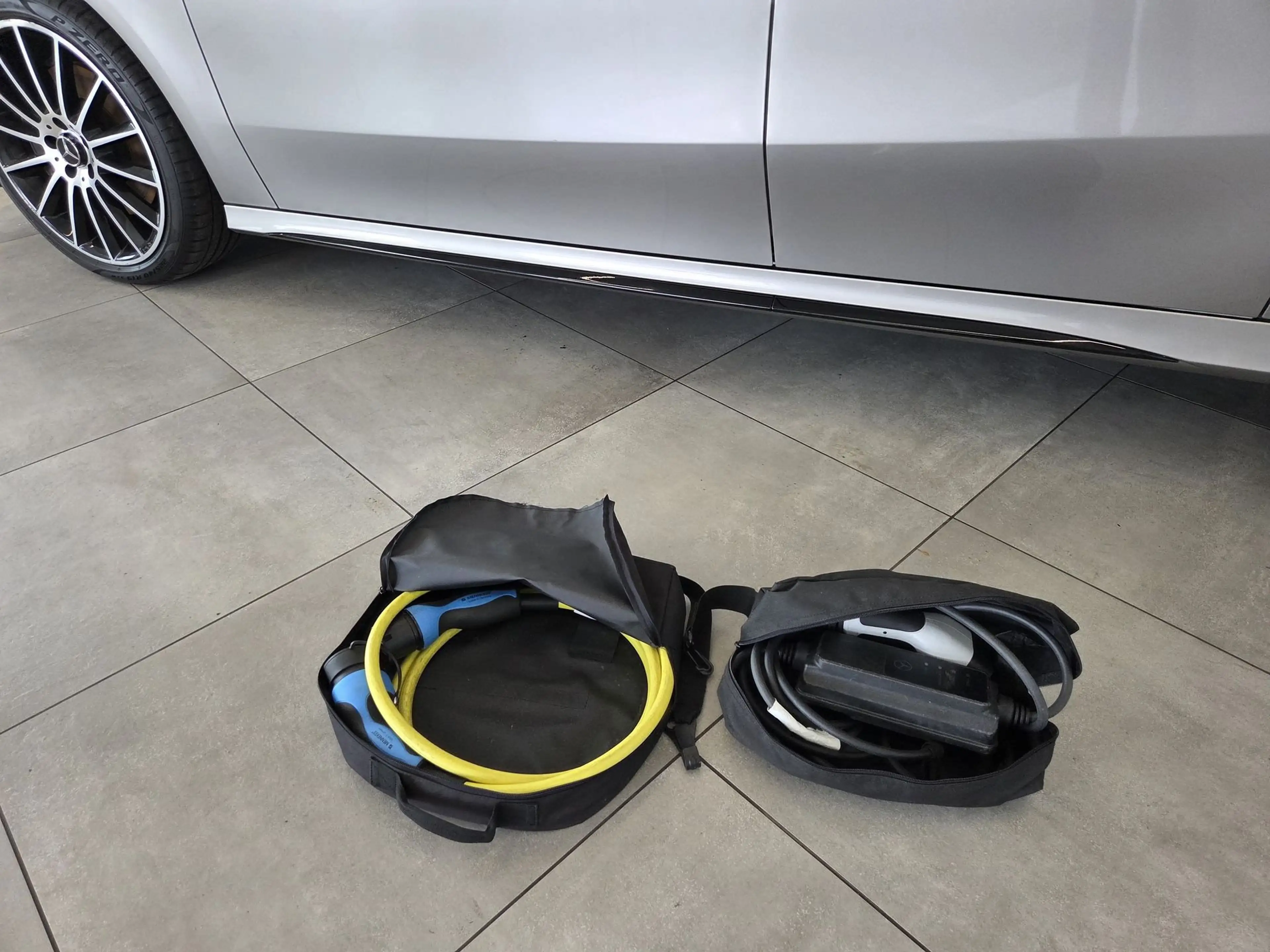 Mercedes-Benz A 180 250e AMG, Memory Seat, Multi Beam Lights, Self Park Assist, Dode hoek assist — photo 13