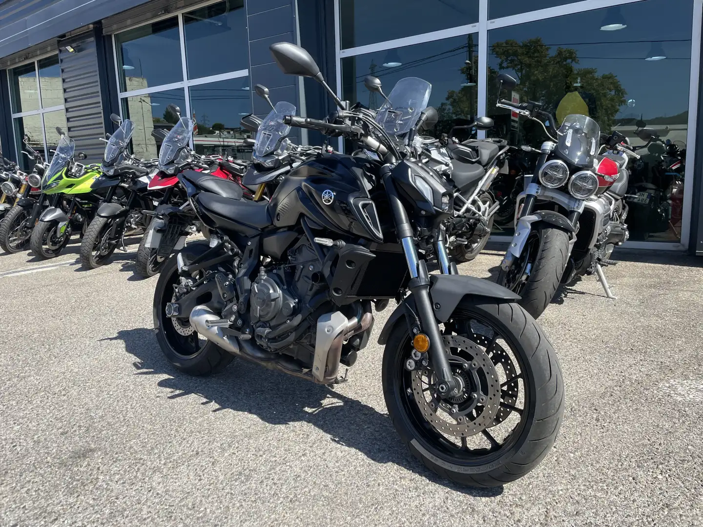 Yamaha MT-07 Fekete - 2