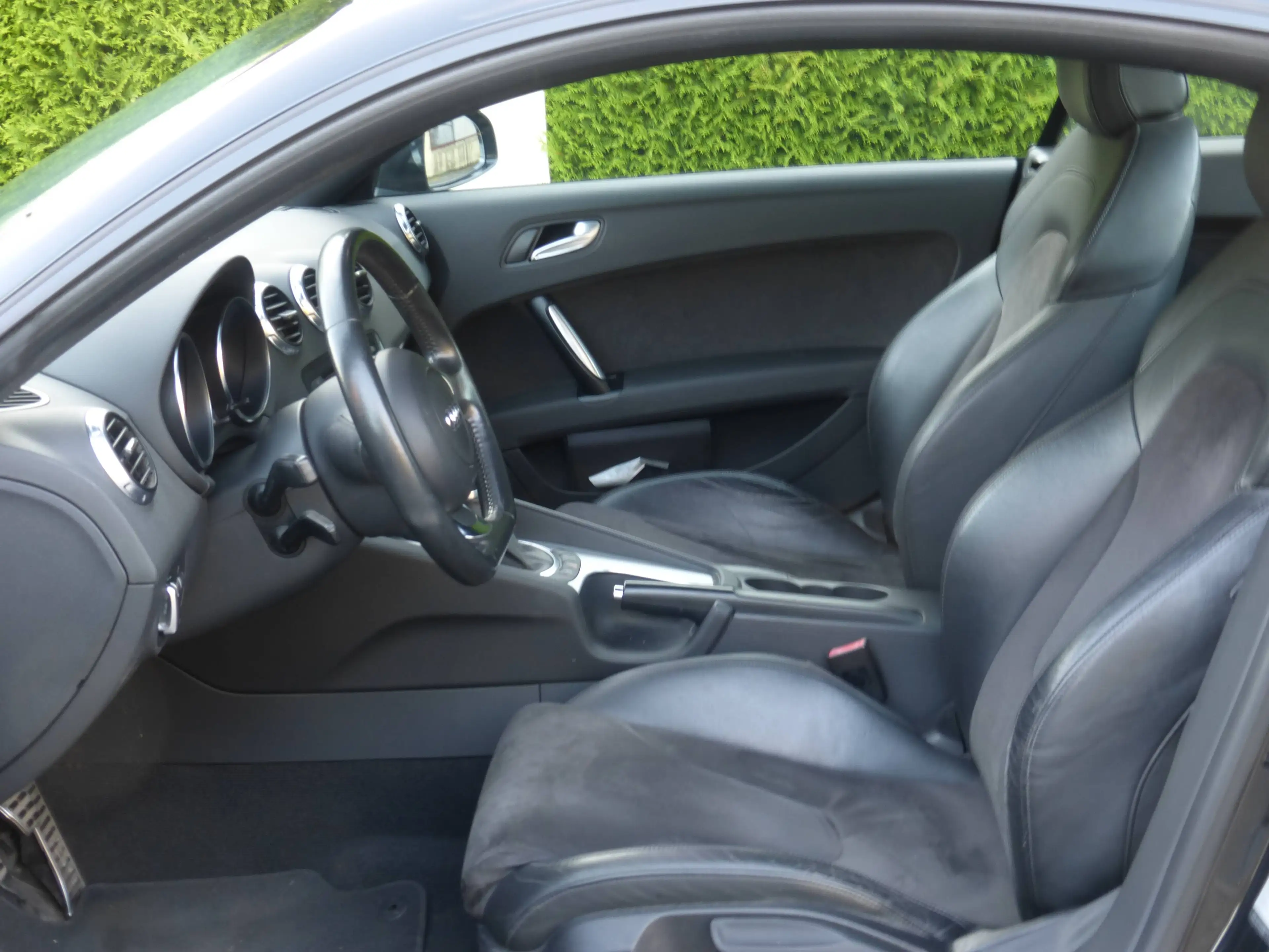 Audi TT 2.0 TFSI Coupe — photo 12