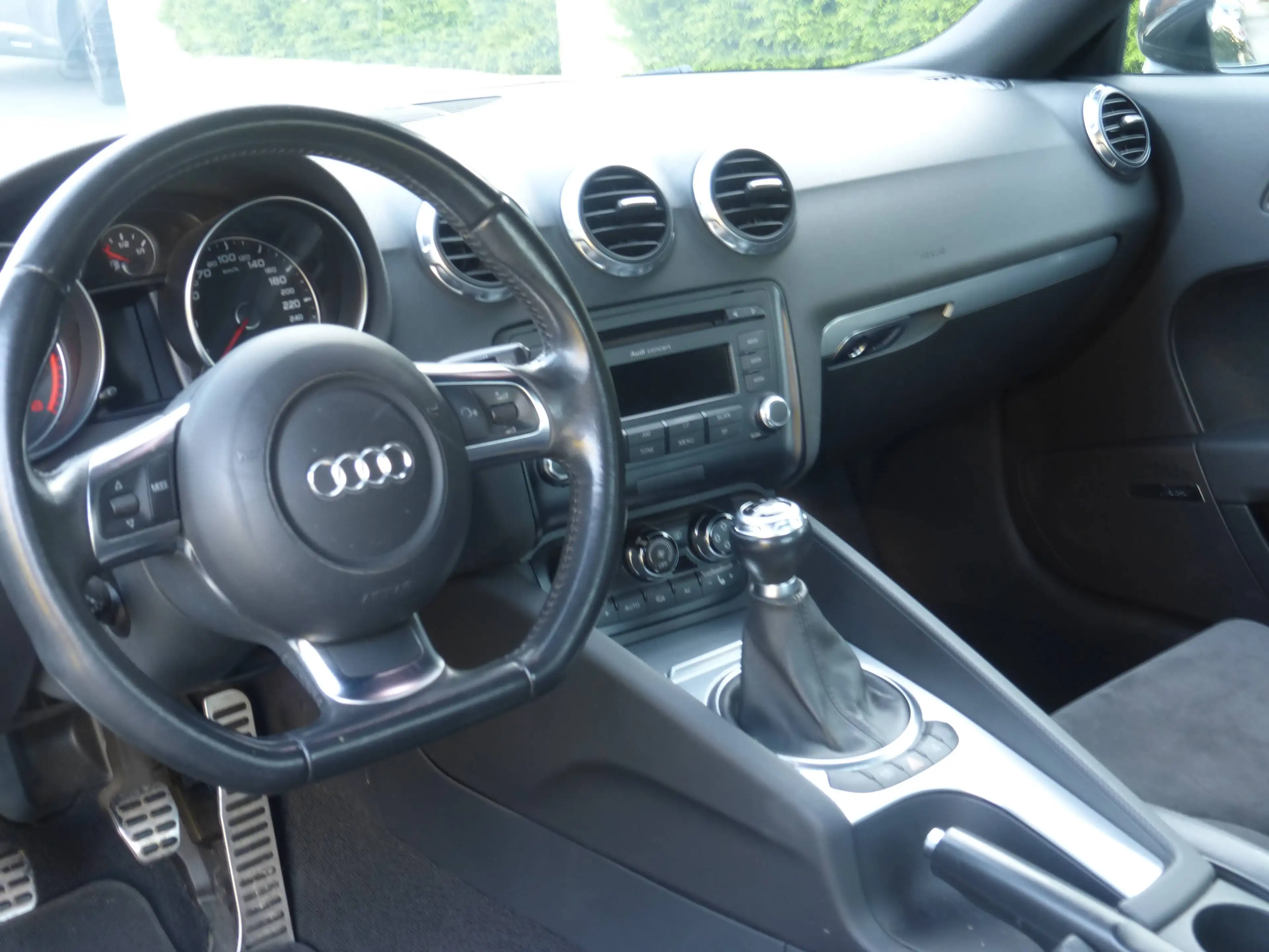 Audi TT 2.0 TFSI Coupe — photo 13