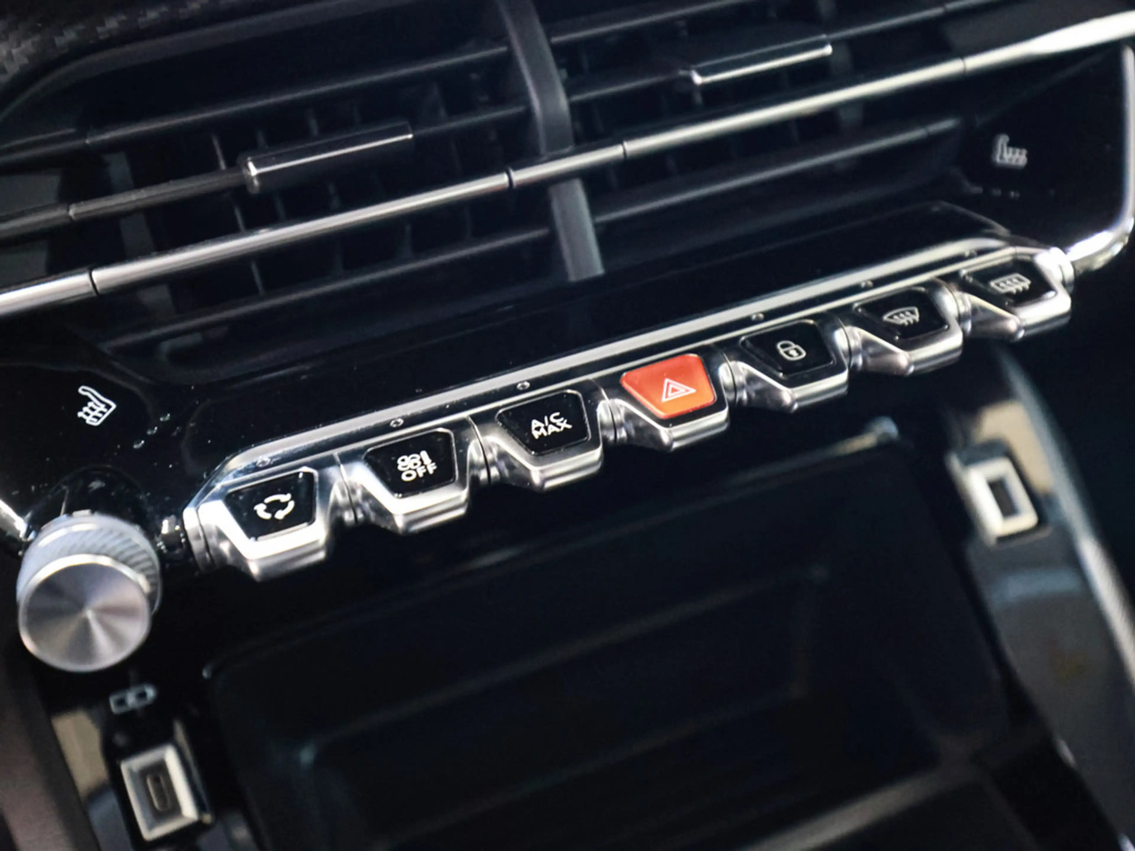 Peugeot e-208 Active Pack Elektromotor LED SPURH. SHZ — photo 15