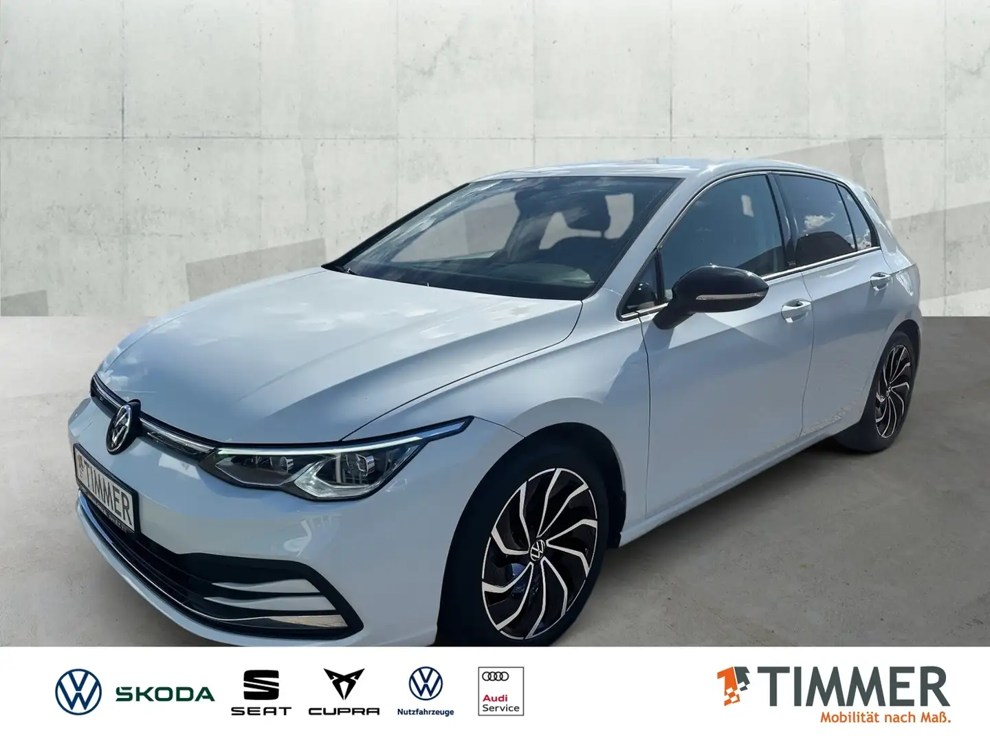 Volkswagen Golf VIII 1.5 TSI ACTIVE *AHK *RKAM *LED *VIRTUAL * Wit - 1