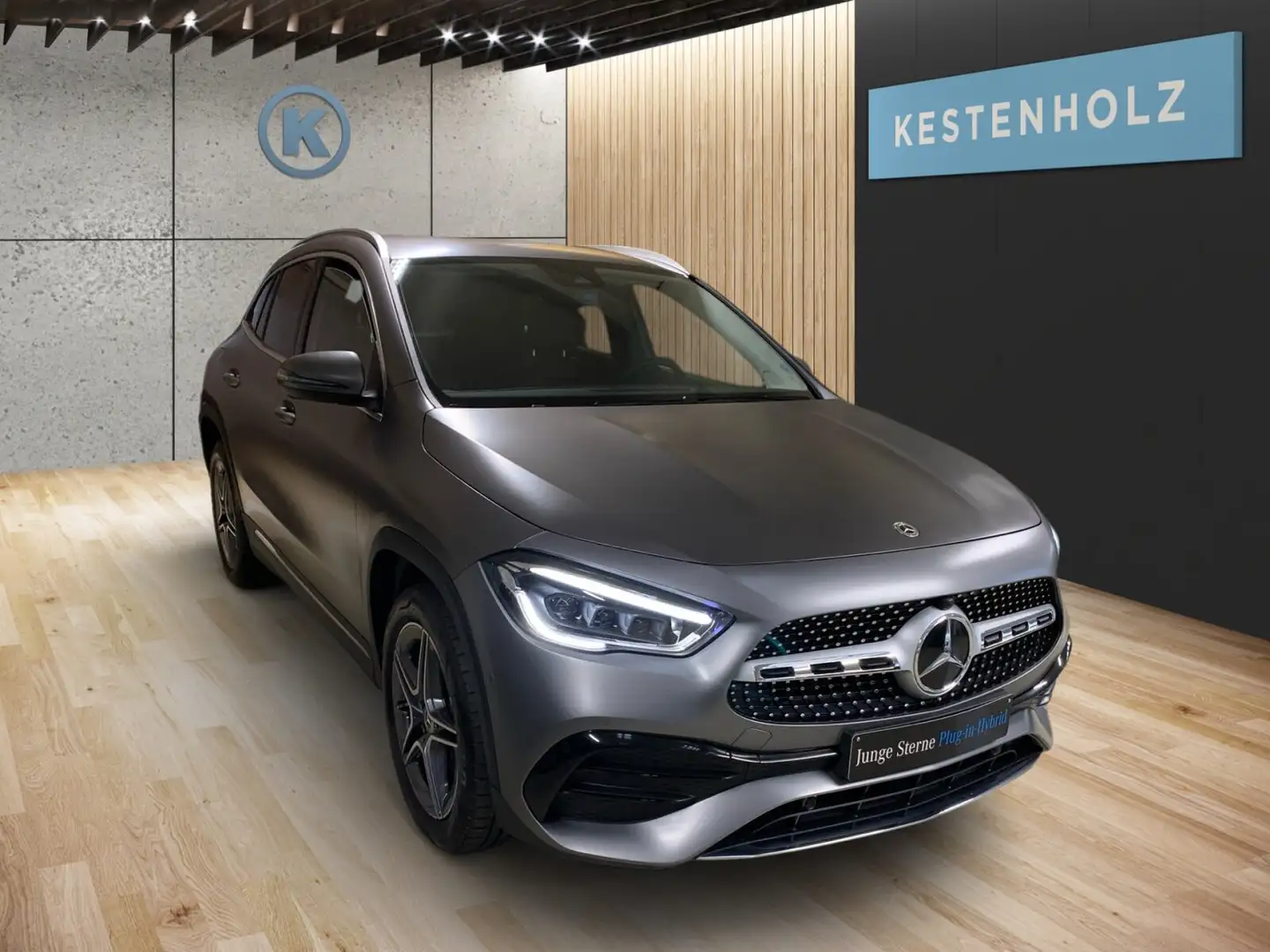 Mercedes-Benz GLA 250 GLA 250 e *AMG*STHZ*CARPLAY*LED*NAVI* AMG Line Grau - 2