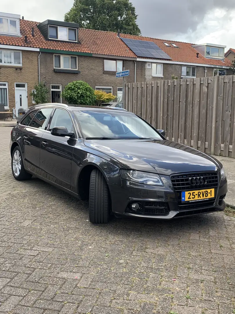 Audi A4 2.0 TFSI Pro L. bns Grijs - 1
