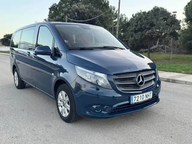 Mercedes-Benz V 220 220CDI Largo