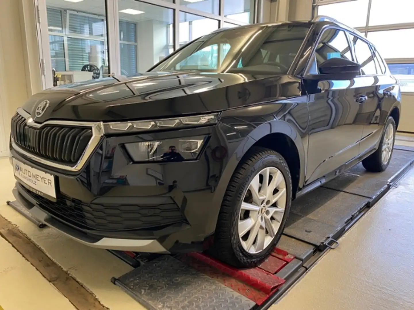 Skoda Kamiq Ambition 1.0 TSI DSG Navi LED Rückfahrkamera Schwarz - 2