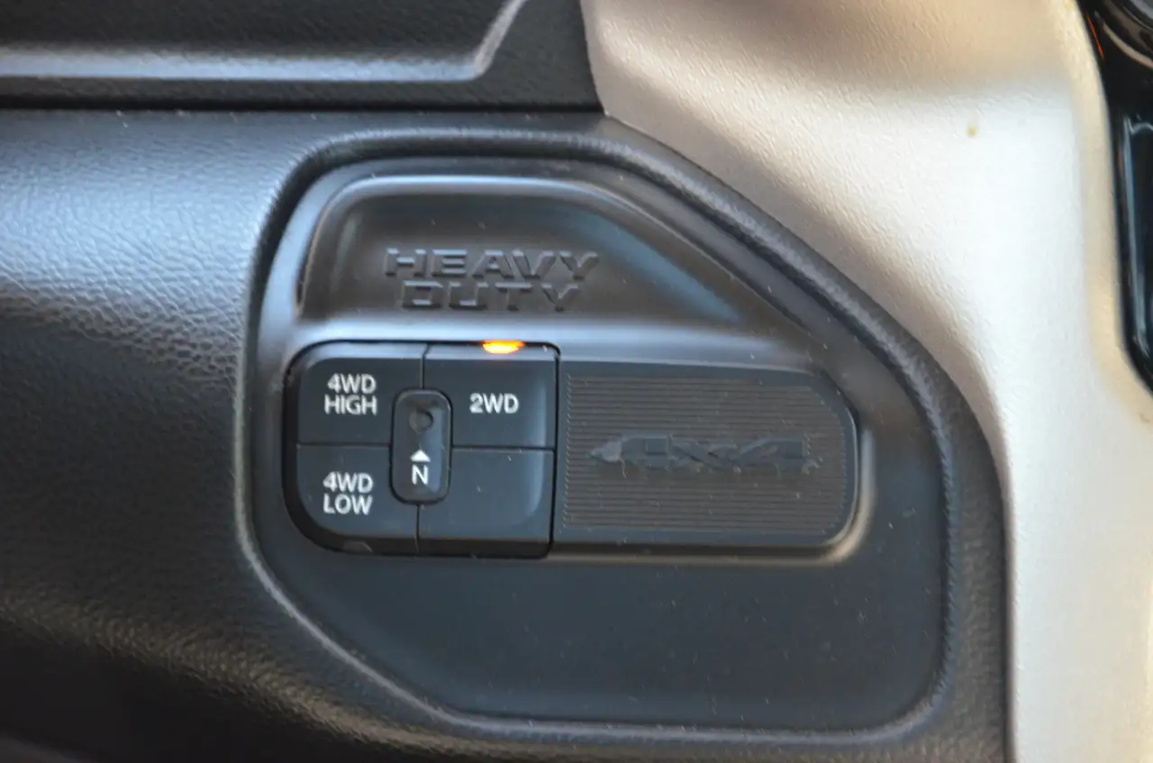 RAM 3500 снимка RAM 3500