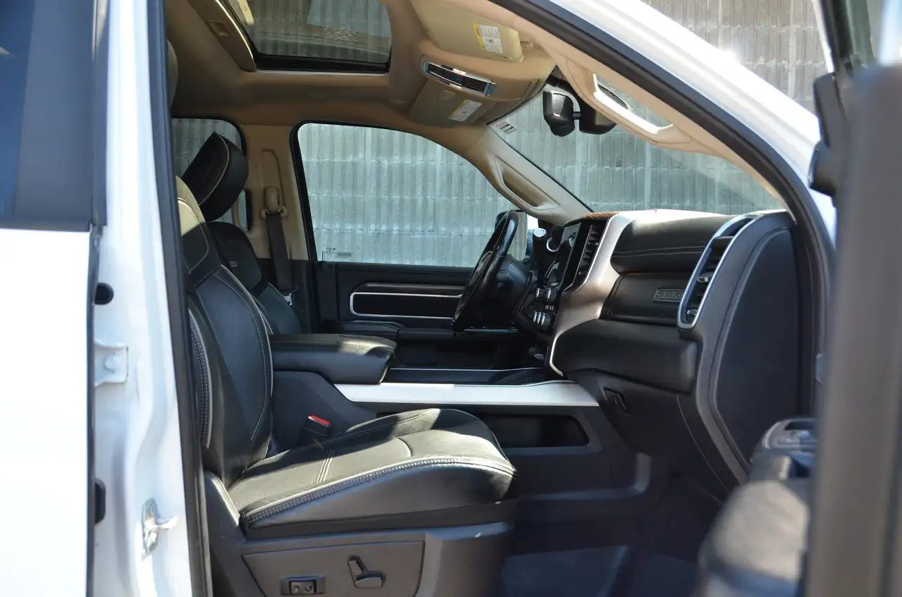 RAM 3500 снимка RAM 3500