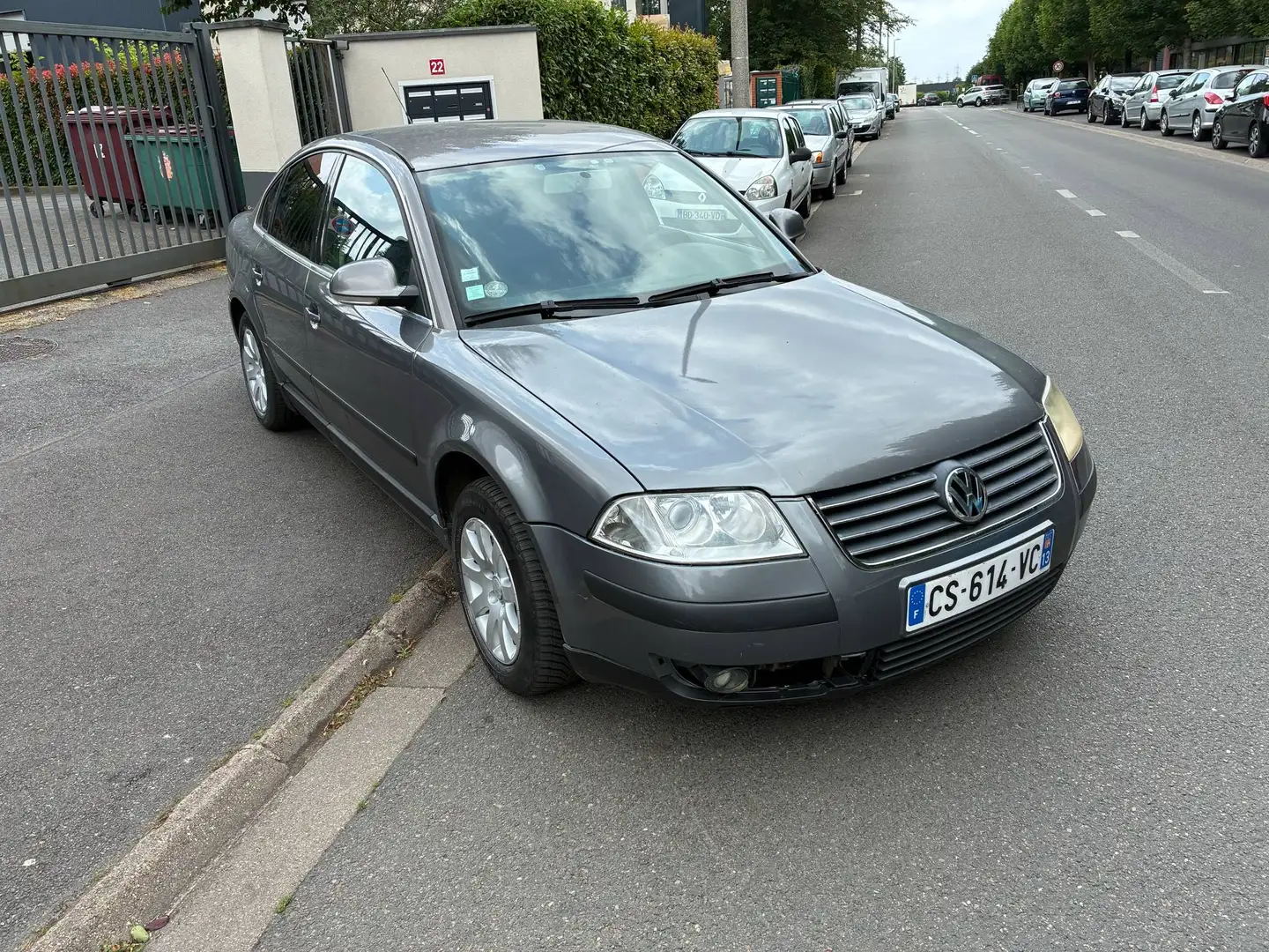 Volkswagen Passat 1.9 TDI - 100 Confort - 2