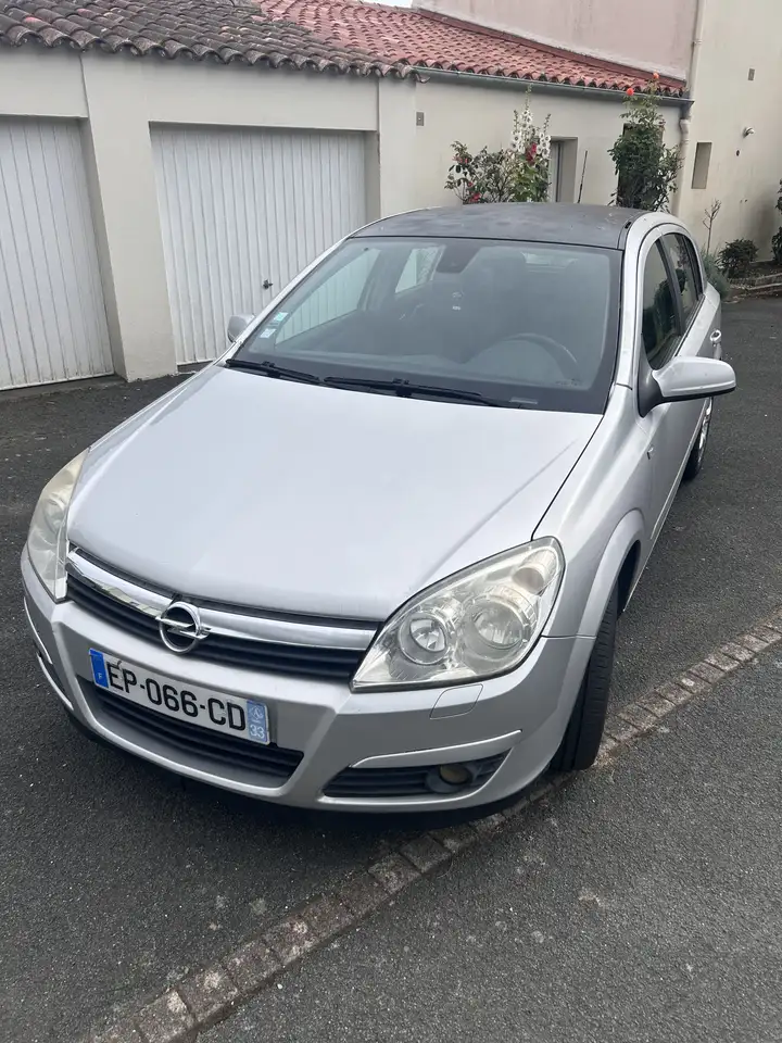 Opel Astra 1.9 CDTI - 120 Cosmo