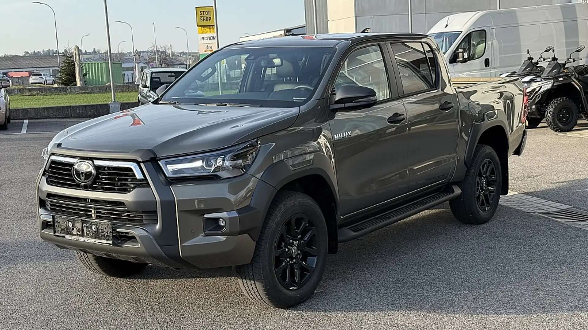Toyota Hilux DK Invincible 4WD 2,8 D-4D Aut. - 1