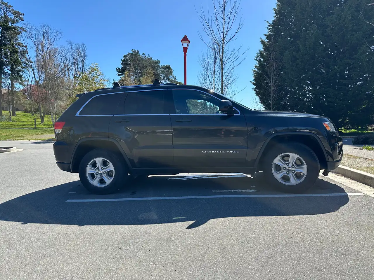 Jeep Grand Cherokee снимка Jeep Grand Cherokee