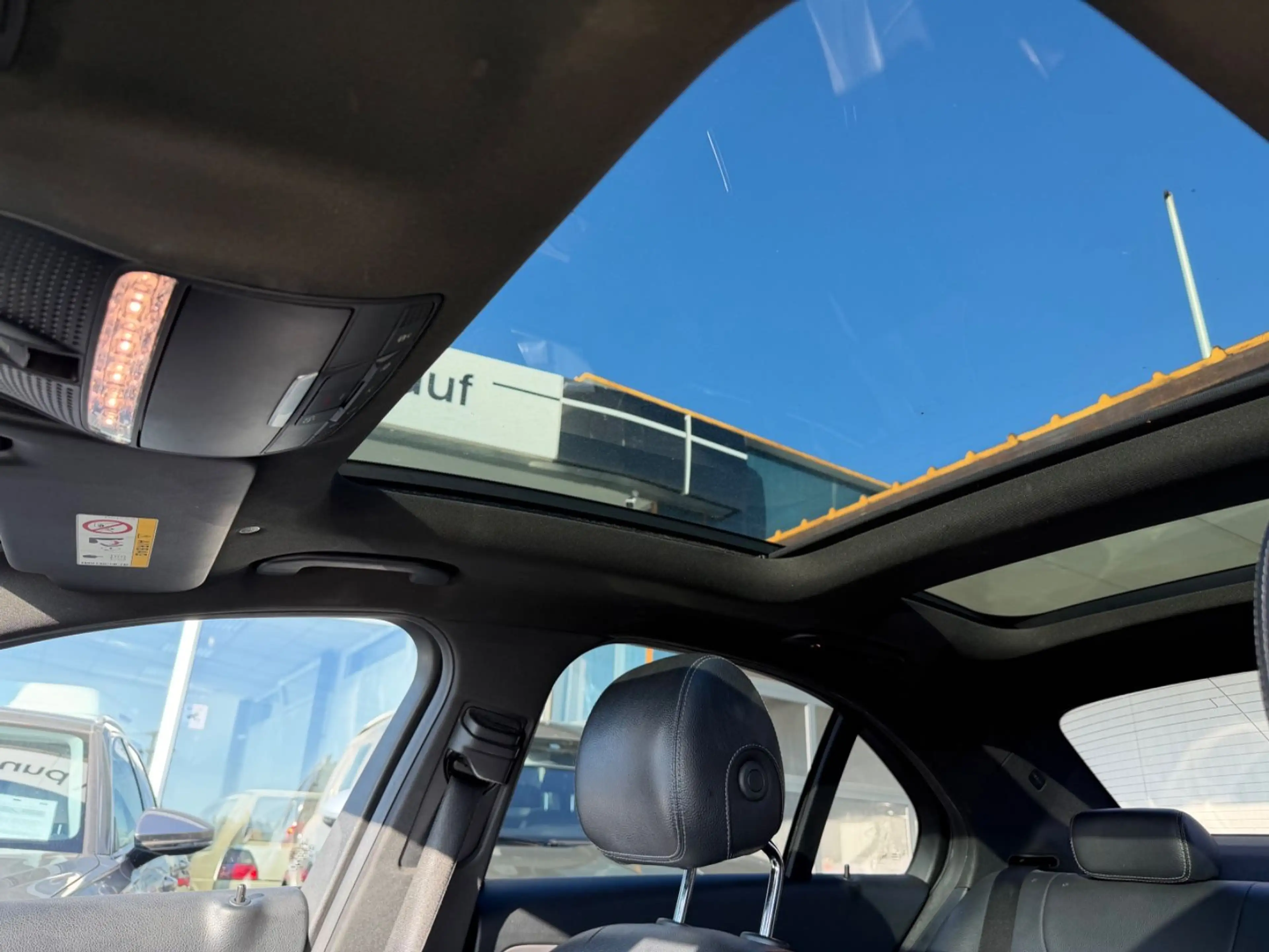 Mercedes-Benz C 200 Limo AMG Pano Navi LED High 360 Kamera 1.H — photo 6