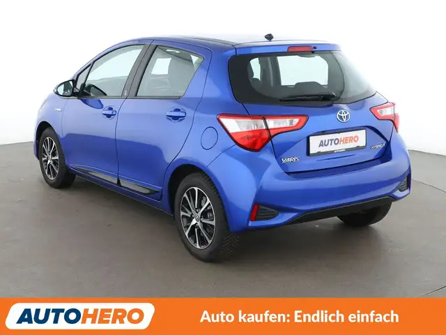 Toyota Yaris view 4