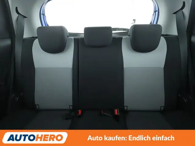 Toyota Yaris view 15