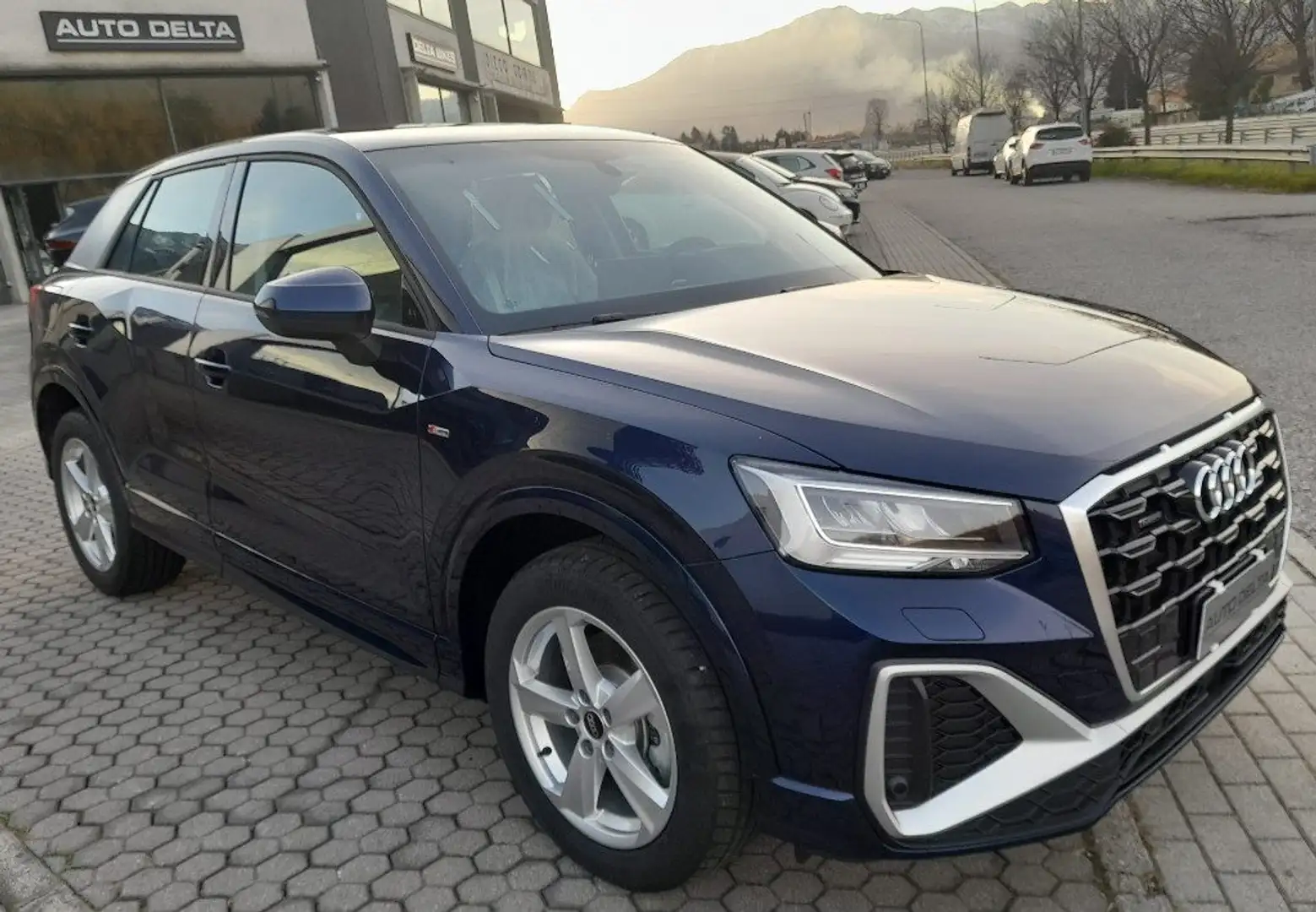 Audi Q2 35 TDI quattro S tronic S line Edition KM 0 Blu/Azzurro - 2