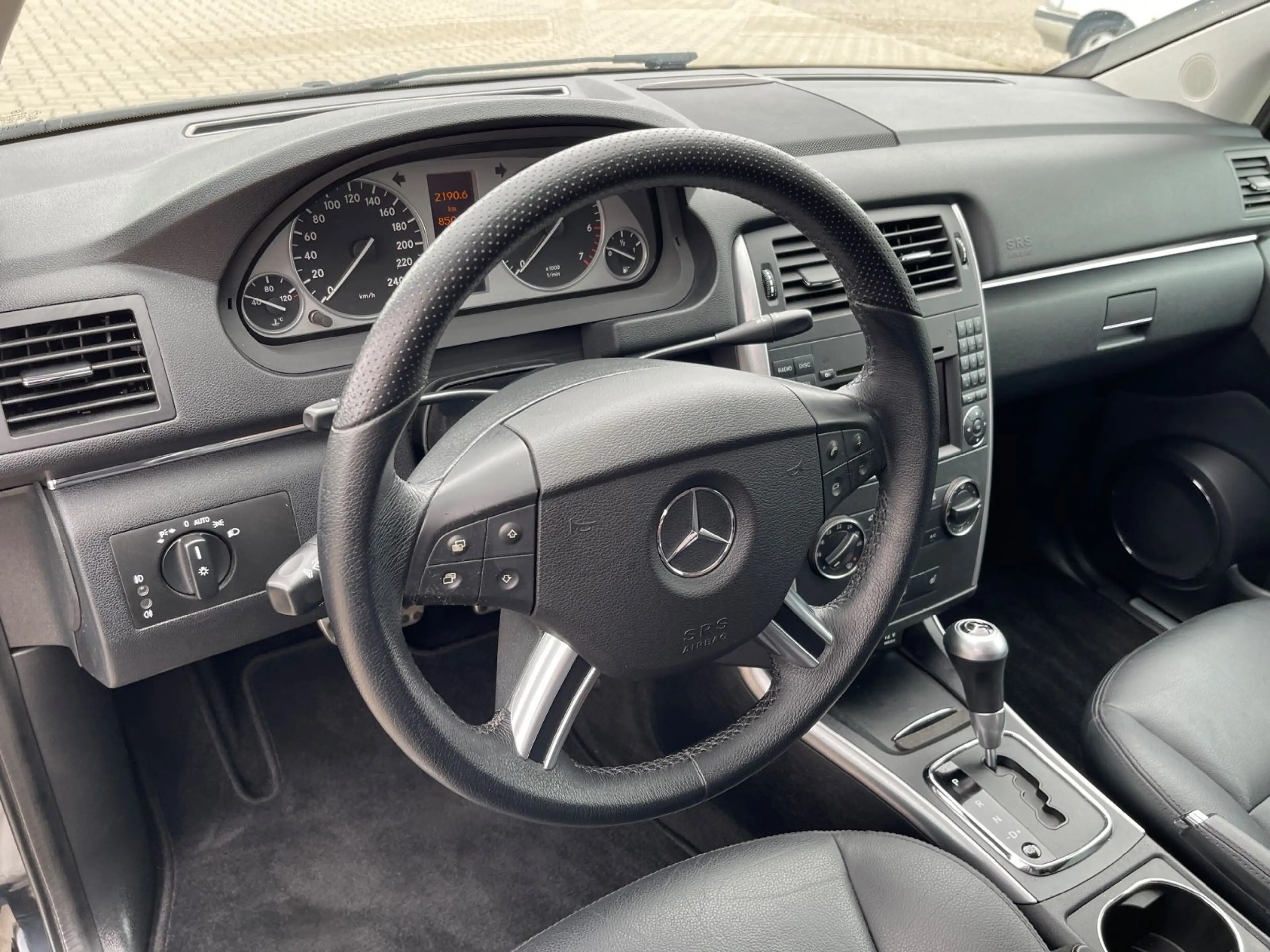 Mercedes-Benz B 200 Automatik Sport-Paket Leder BI-Xenon — photo 11