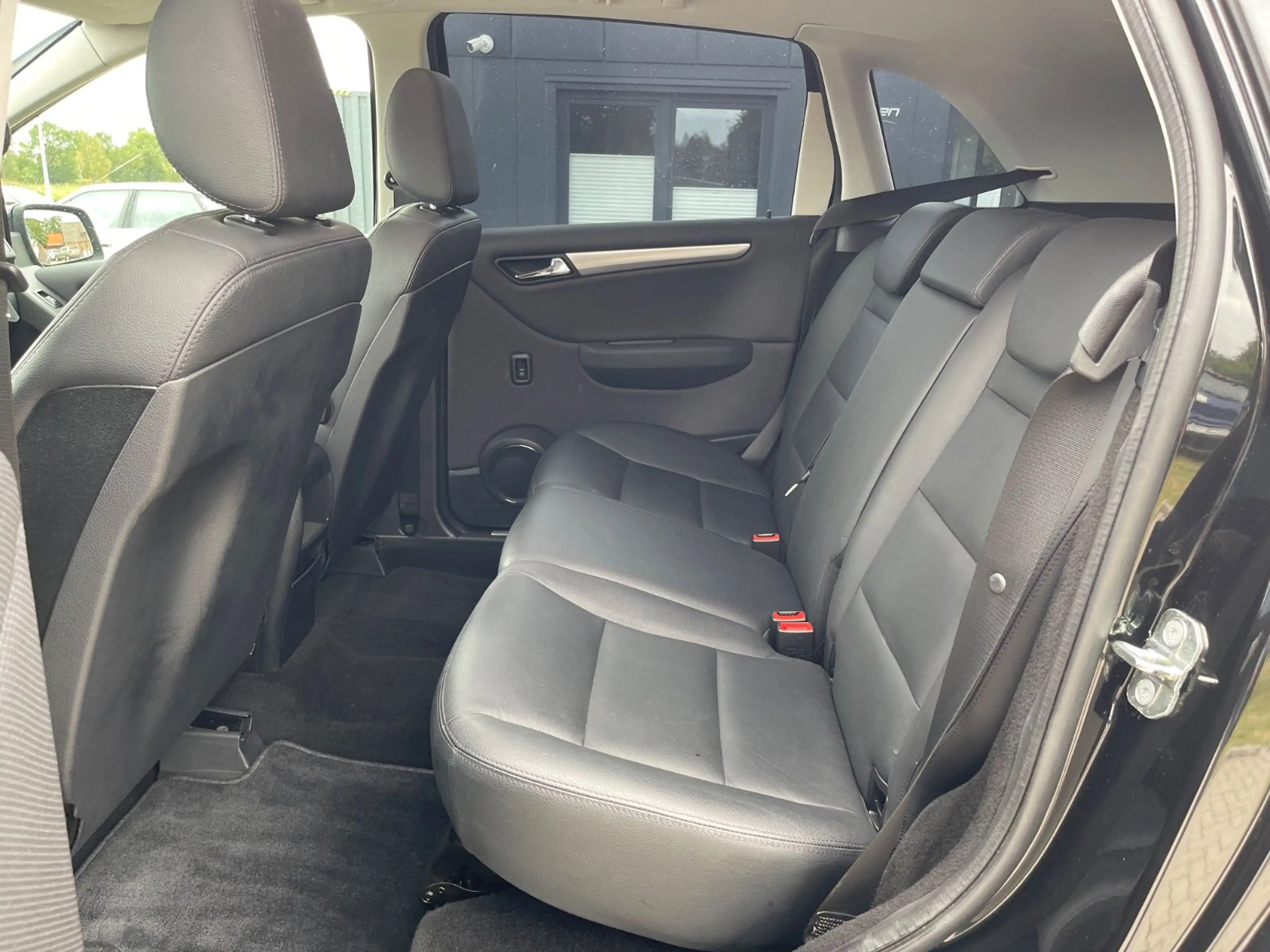 Mercedes-Benz B 200 Automatik Sport-Paket Leder BI-Xenon — photo 13