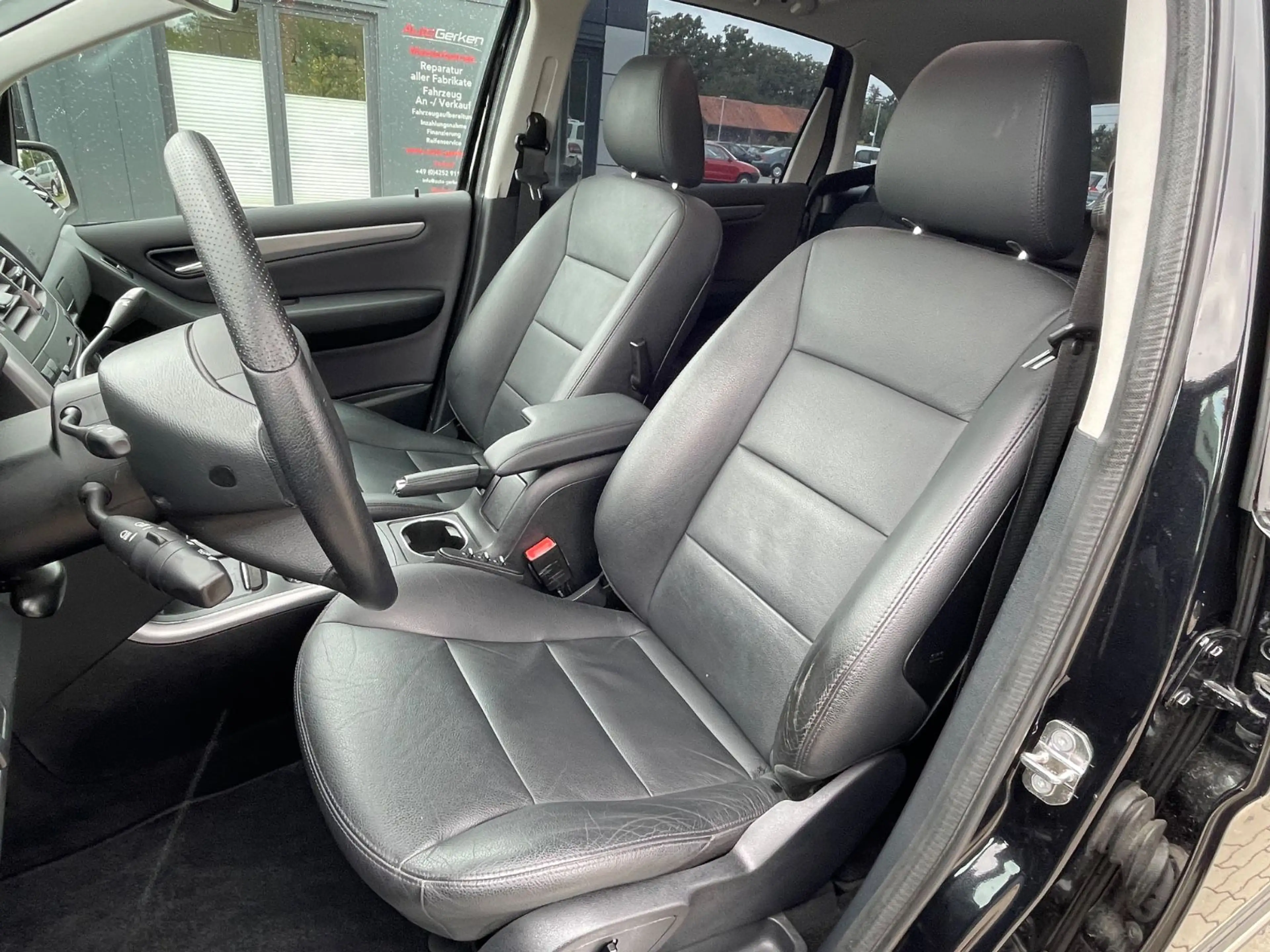 Mercedes-Benz B 200 Automatik Sport-Paket Leder BI-Xenon — photo 12