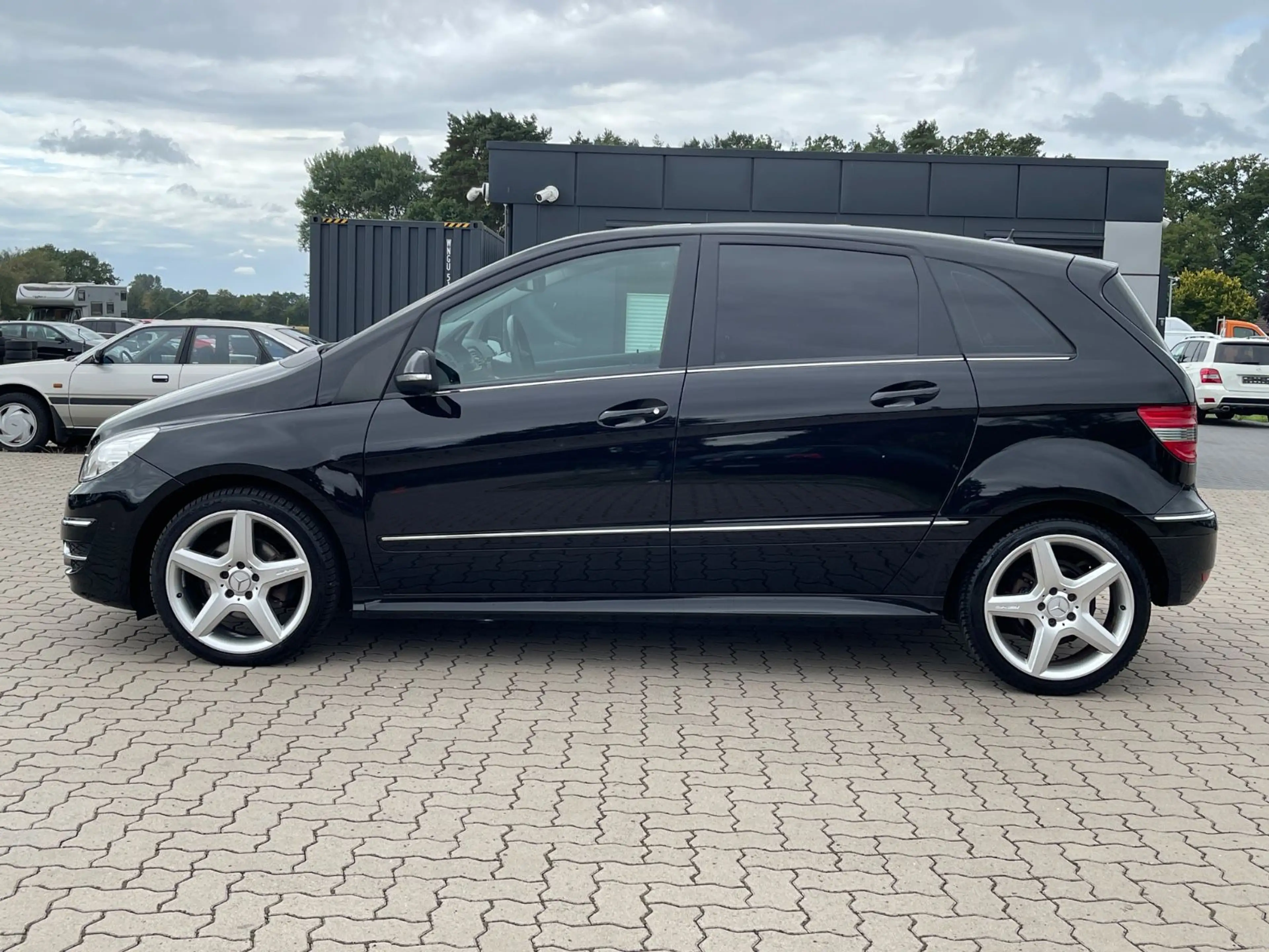 Mercedes-Benz B 200 Automatik Sport-Paket Leder BI-Xenon — photo 9