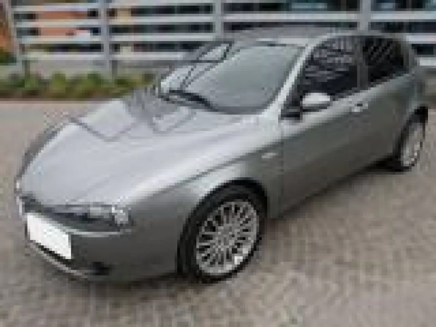 Alfa Romeo 147 1.9 JTD (120) 3 porte Distinctive Argento - 1