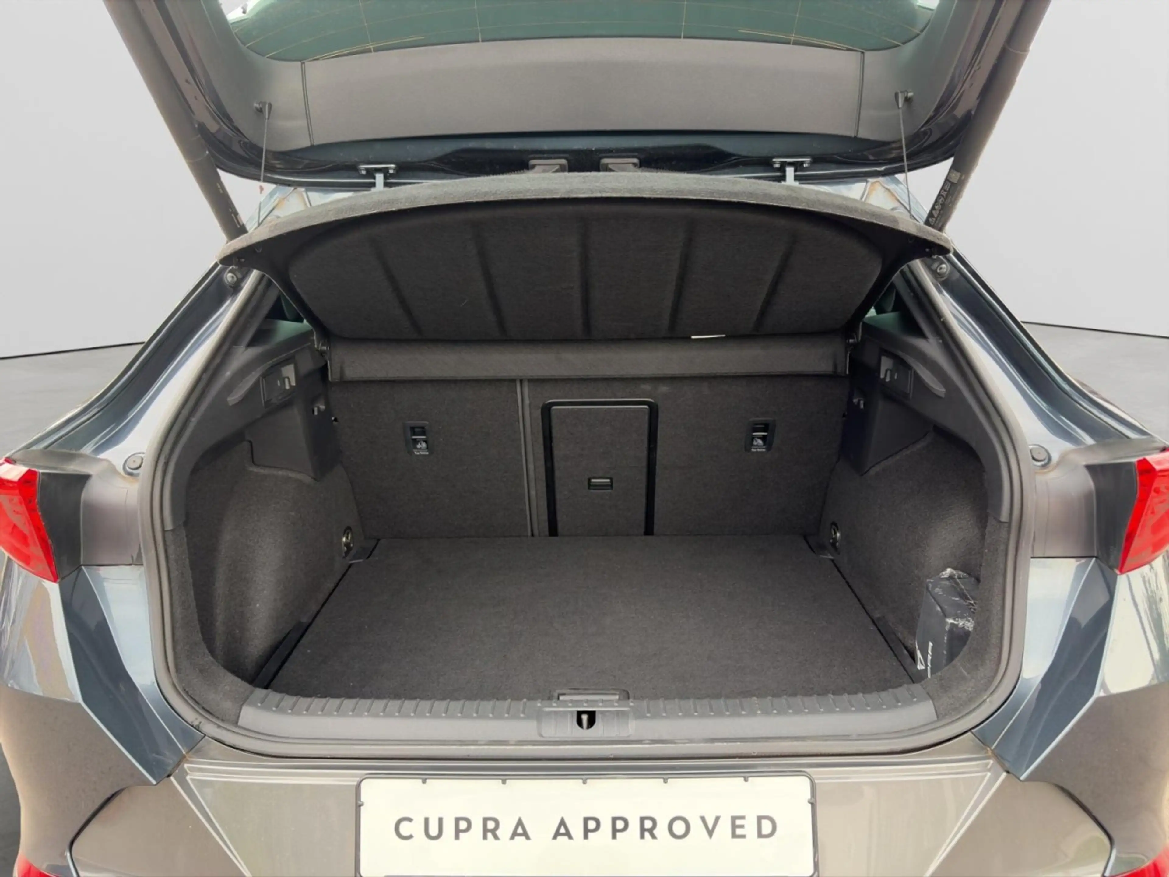 CUPRA Formentor VZ 4Drive Navi eHeck ACC SHZ Memory — photo 10