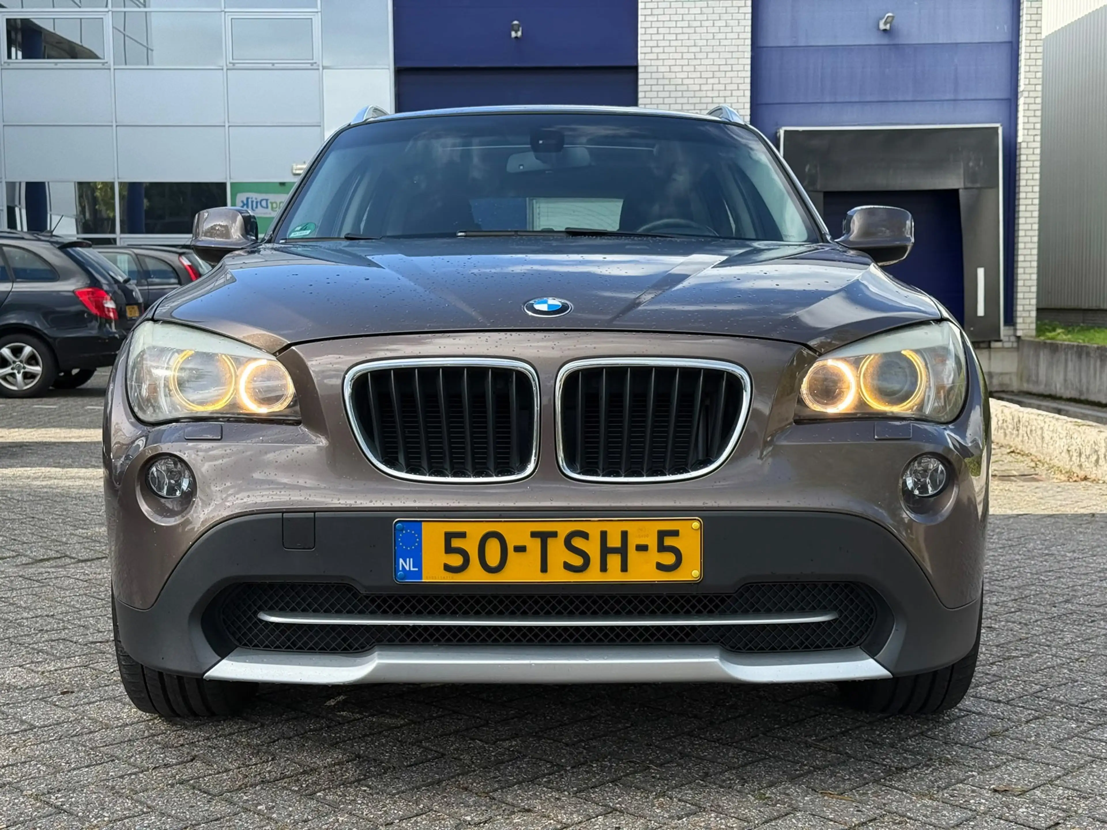 BMW X1 SDrive20i Business — photo 7