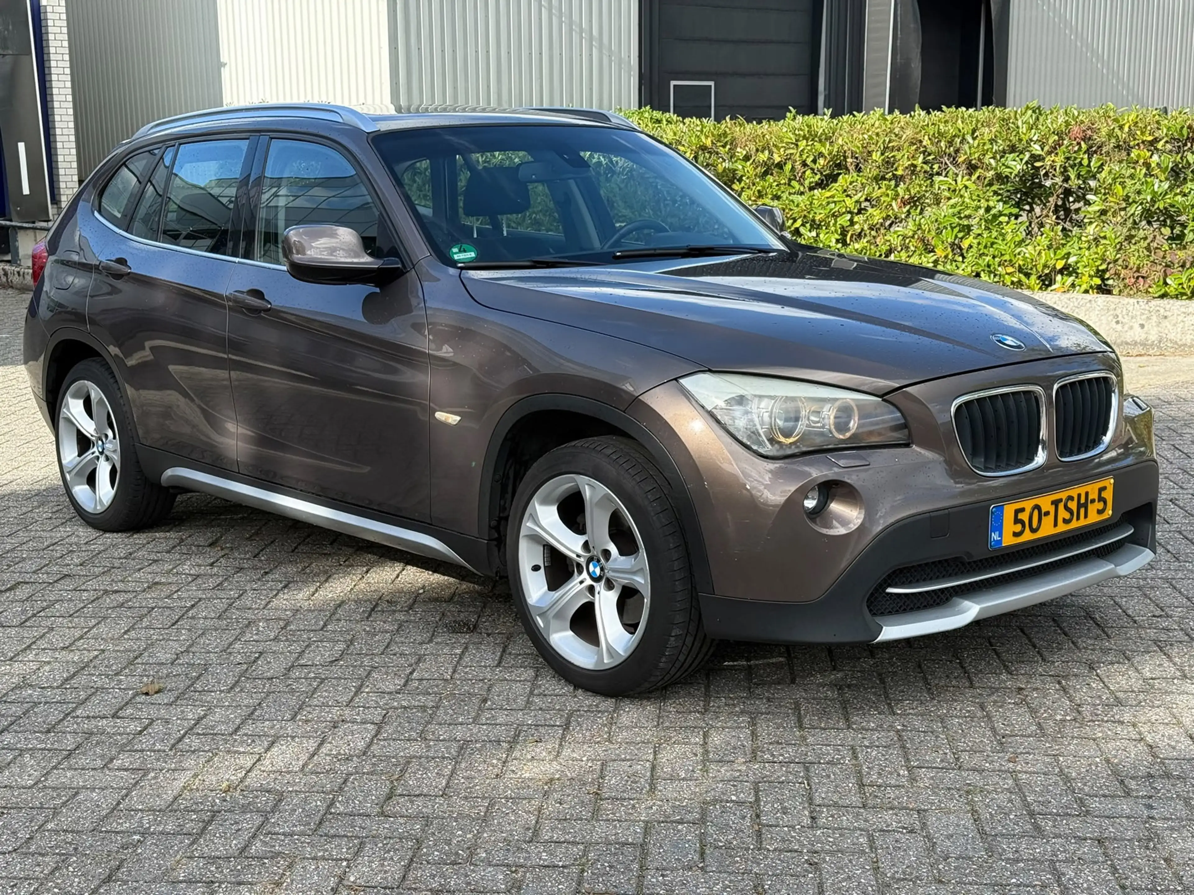 BMW X1 SDrive20i Business — photo 6