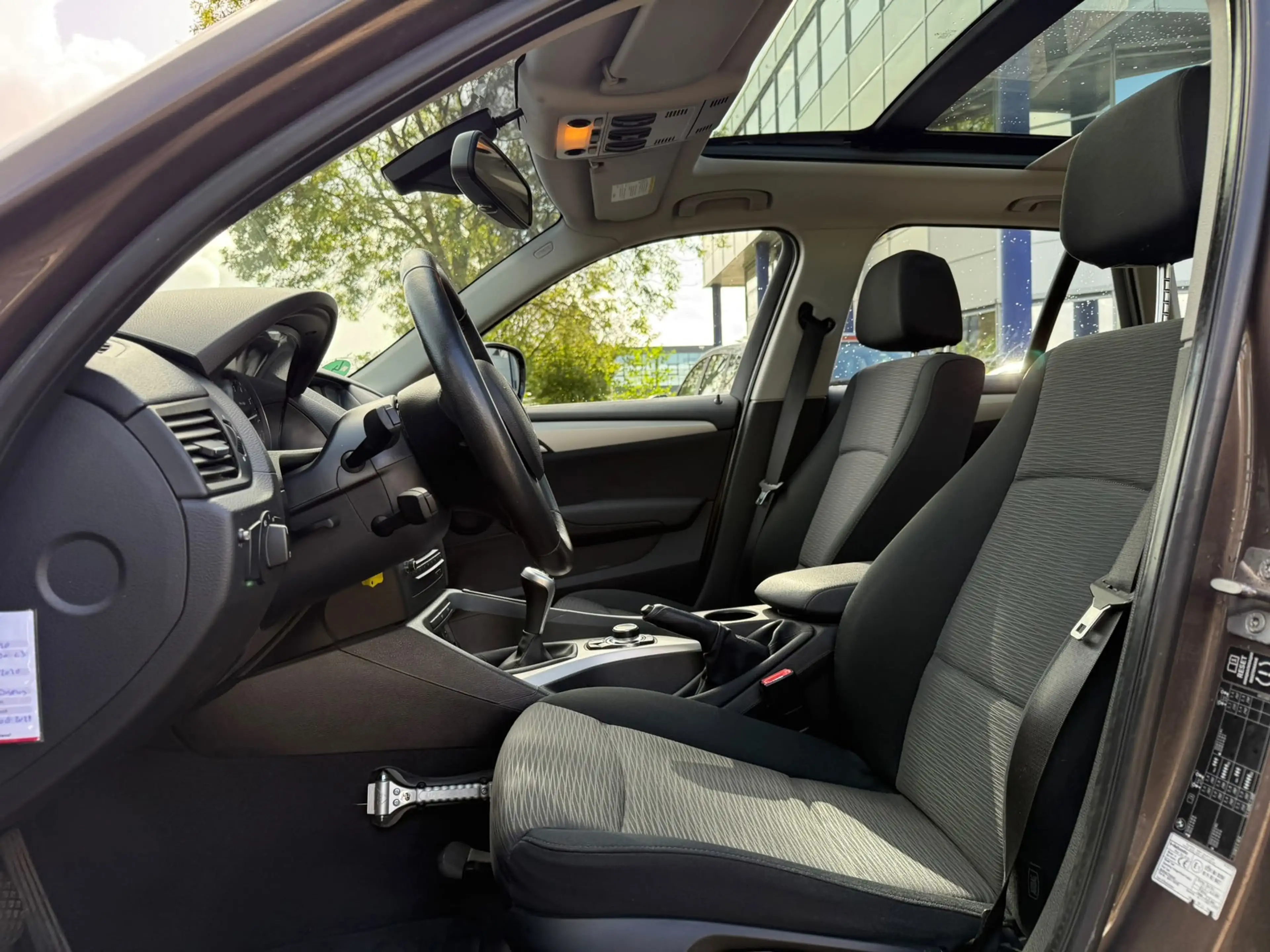 BMW X1 SDrive20i Business — photo 12