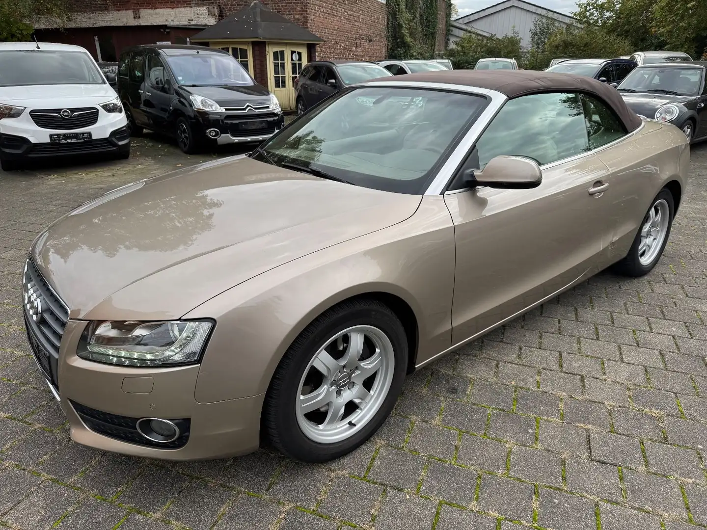 Audi A5 Cabriolet 2.0 TFSI AUTOMATIK/BANG&OLUFSEN/+++ Beige - 1